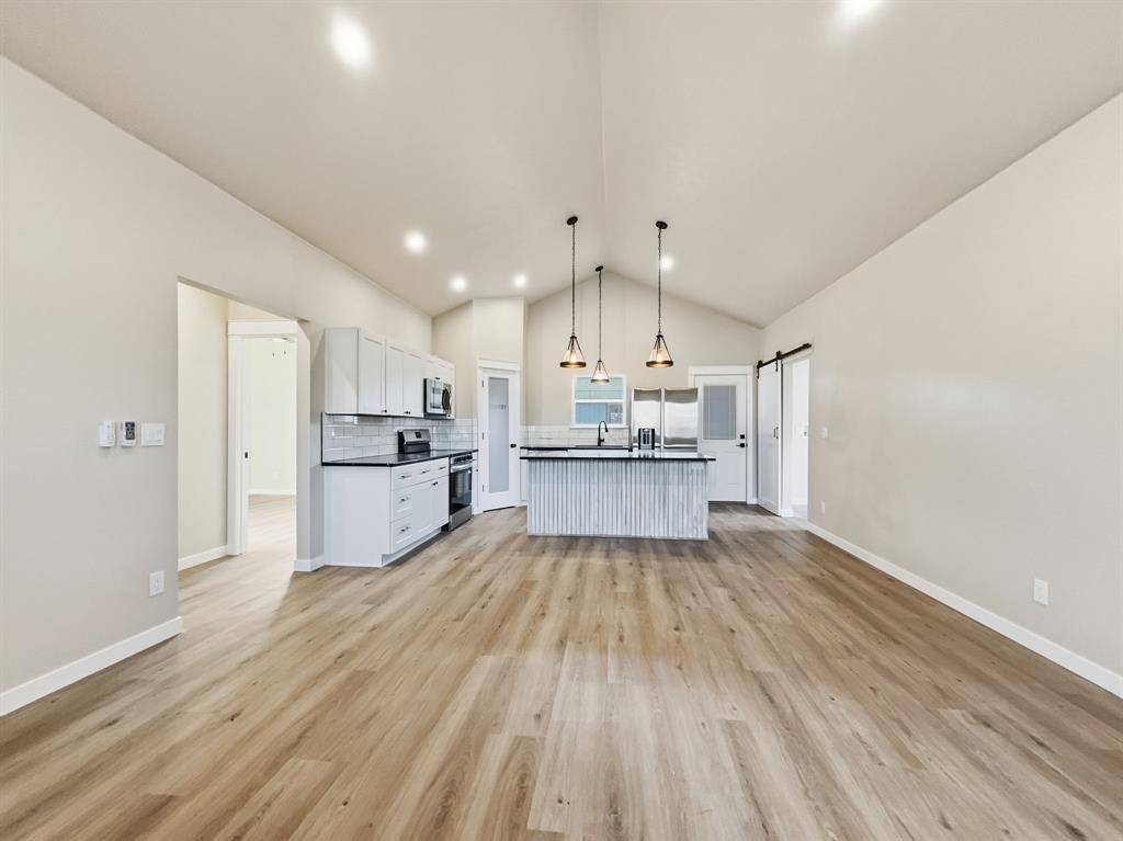 Iredell, TX 76649,310 Eastland