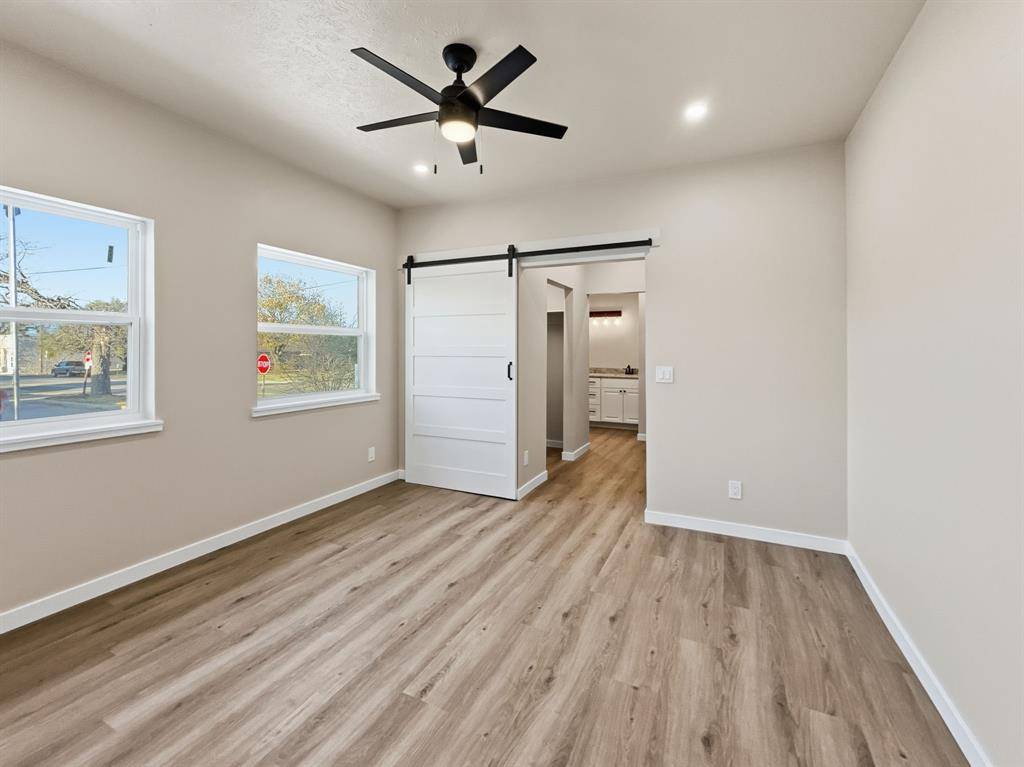 Iredell, TX 76649,310 Eastland