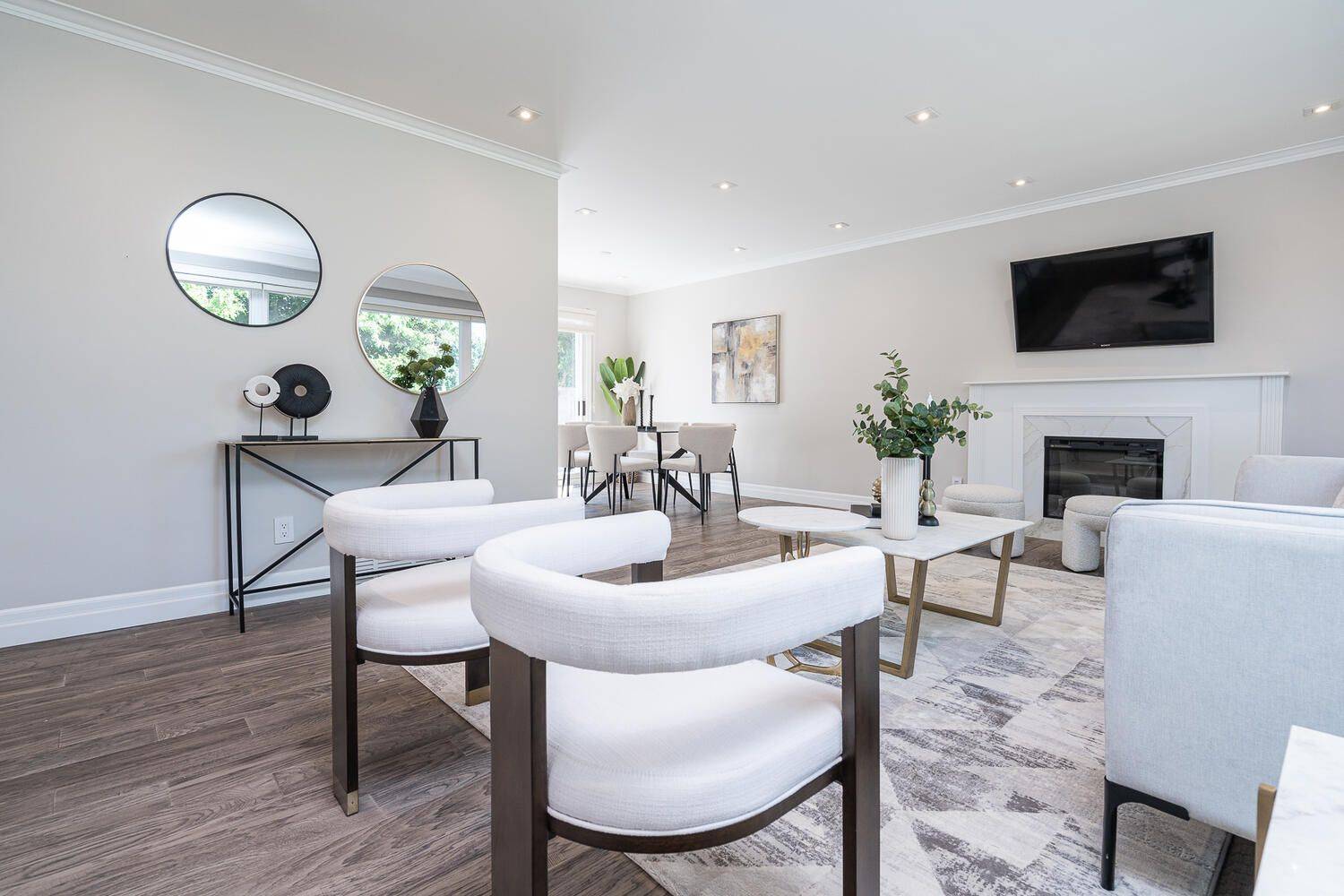 Toronto C15, ON M2K 2C2,53 Heathview AVE