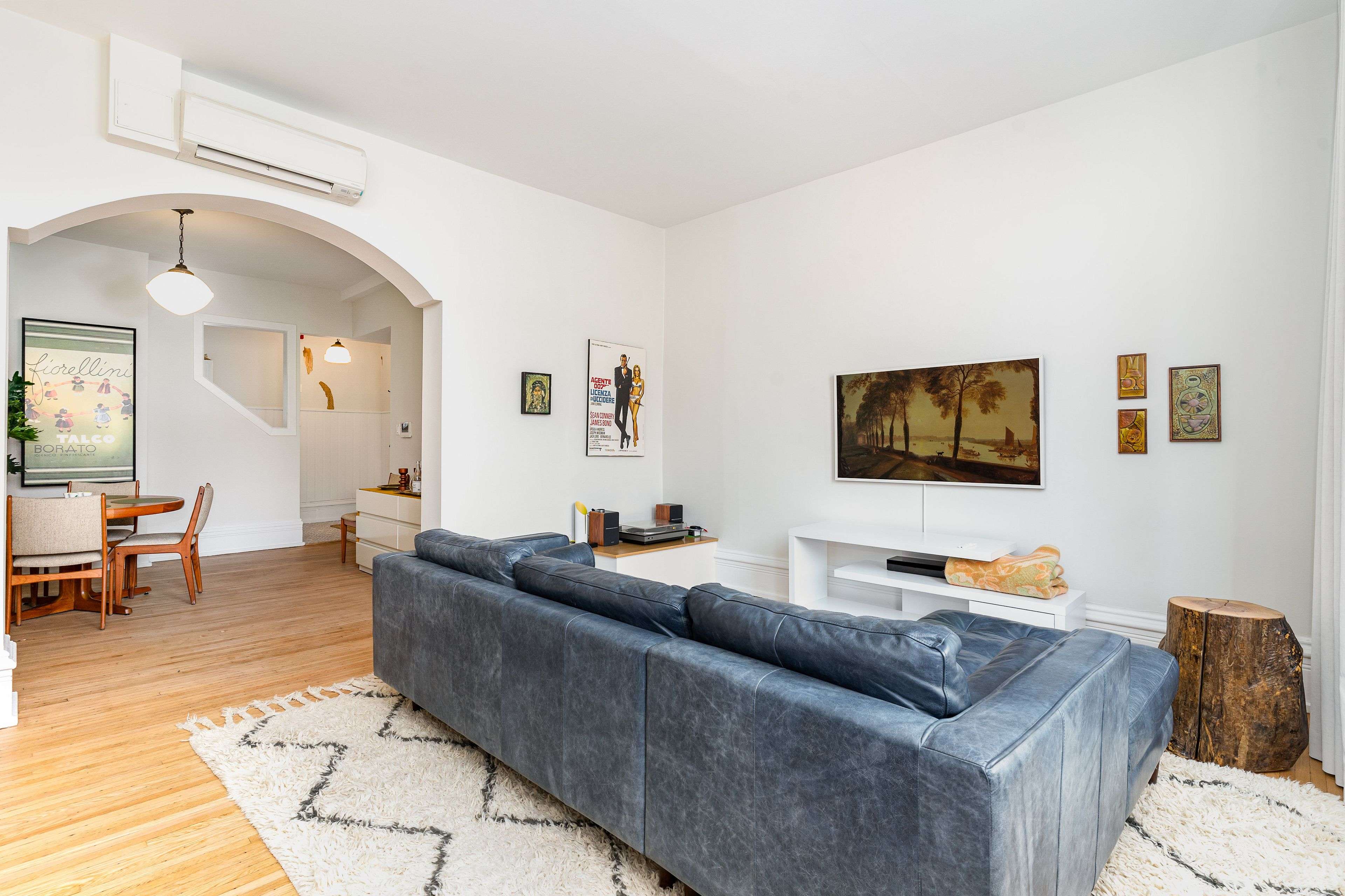 Toronto C01, ON M6J 1G1,787 Queen ST ##B