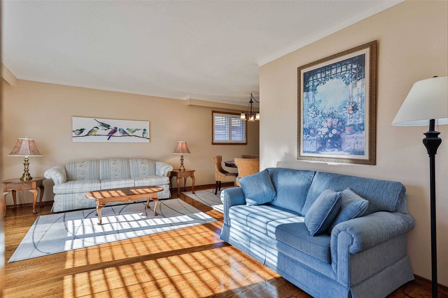 Toronto E09, ON M1H 2N5,166 Lynnbrook DR