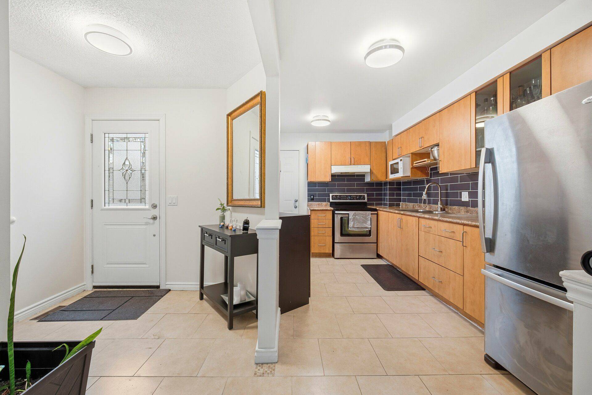 Toronto E11, ON M1B 3C9,20 Keon PL