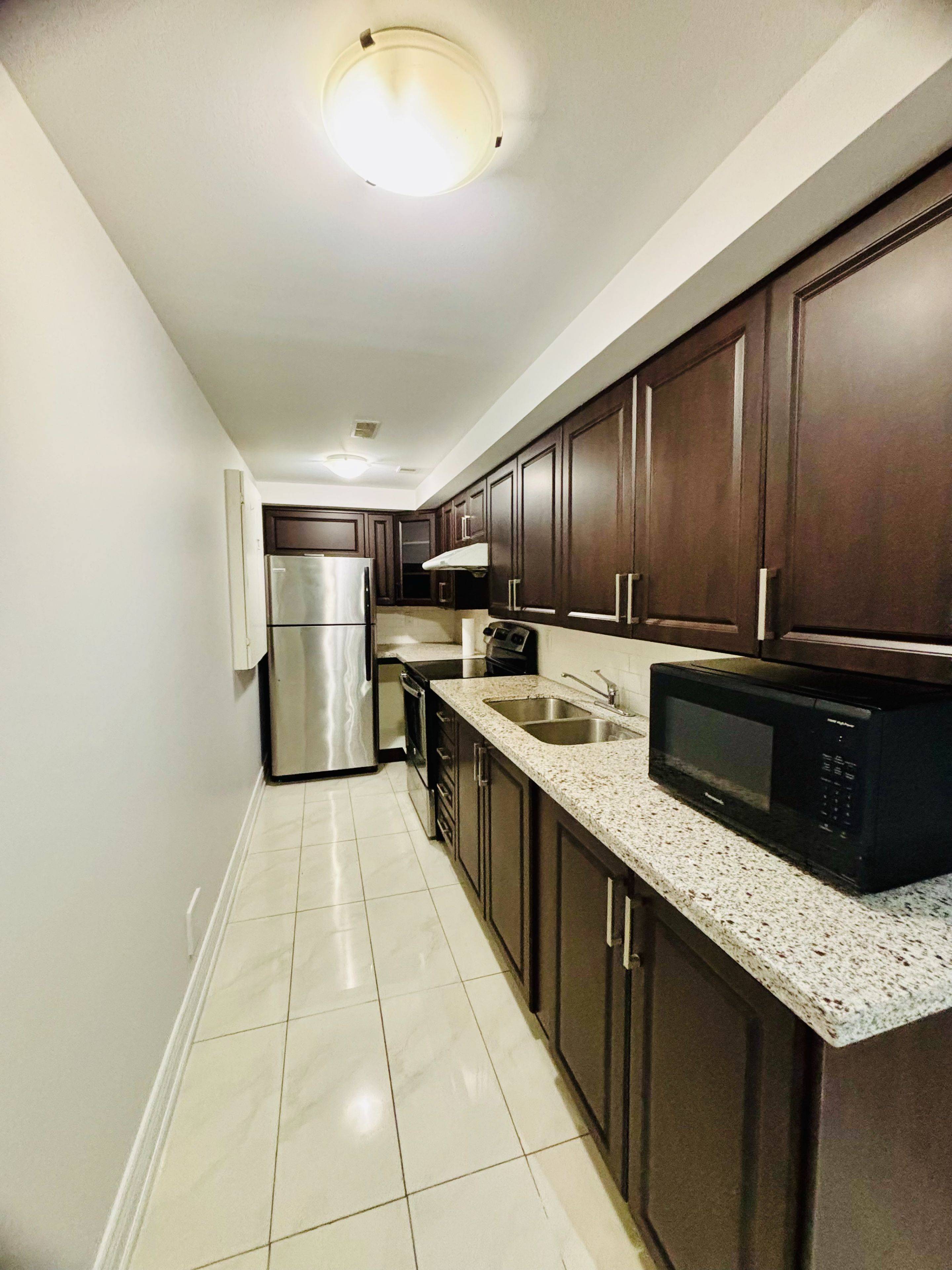 Toronto E11, ON M1X 0B4,43 Snowy Owl WAY #Basement