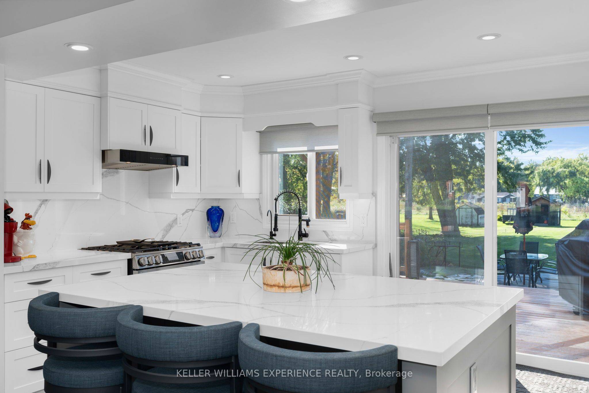 Innisfil, ON L0L 1K0,228 Bayshore RD