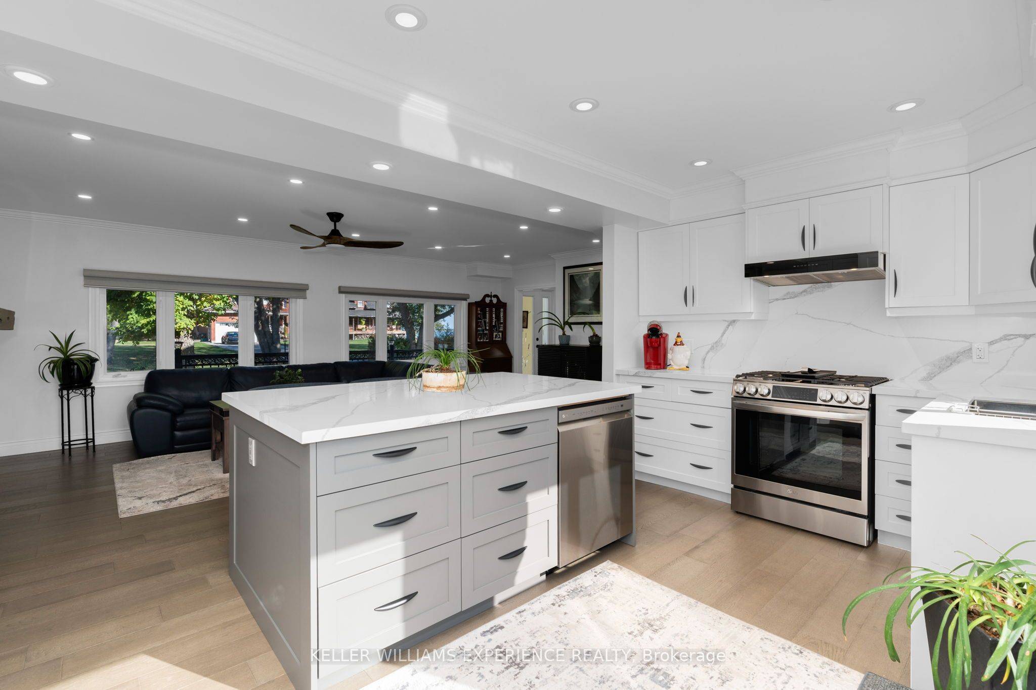 Innisfil, ON L0L 1K0,228 Bayshore RD