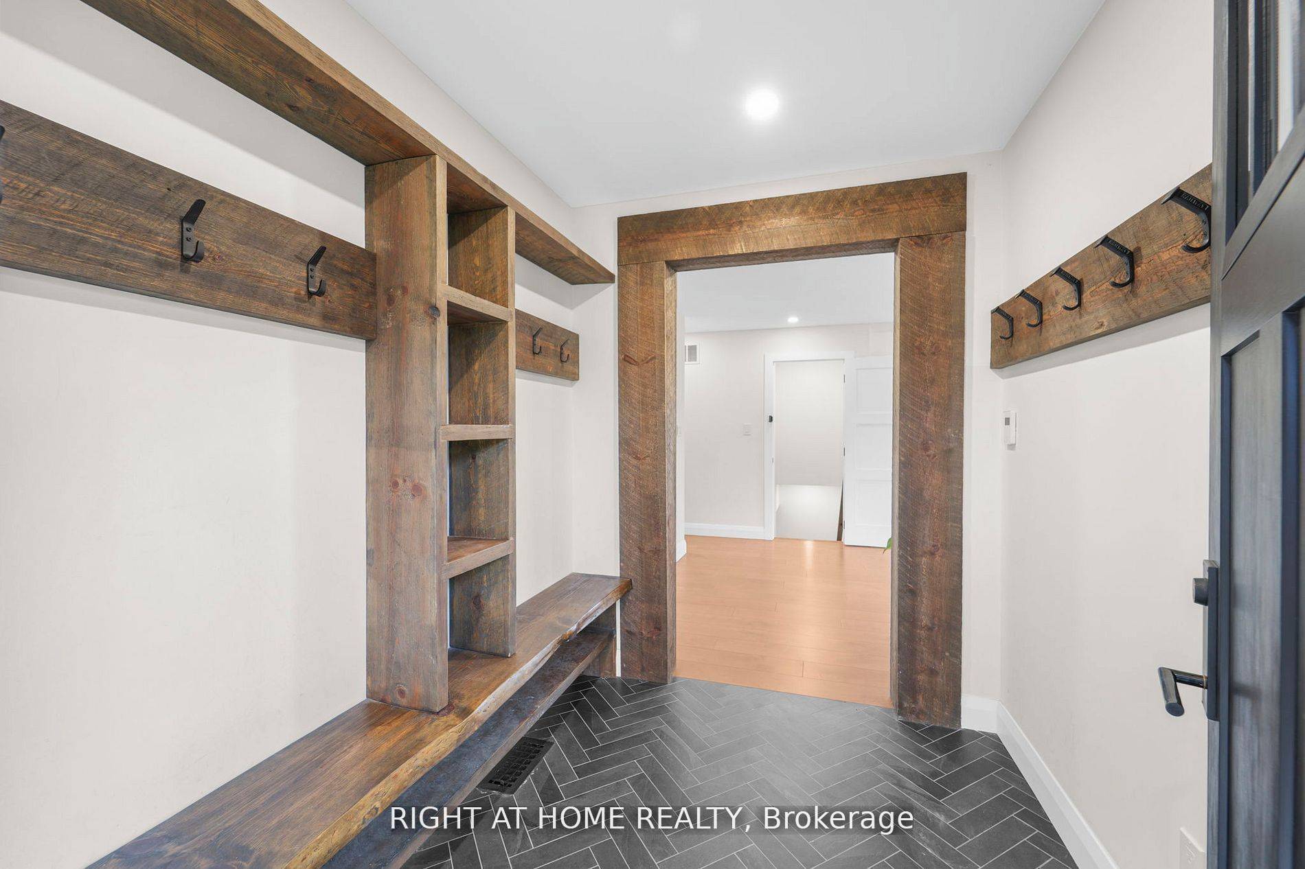 Whitchurch-stouffville, ON L4A 2W1,17083 Warden AVE