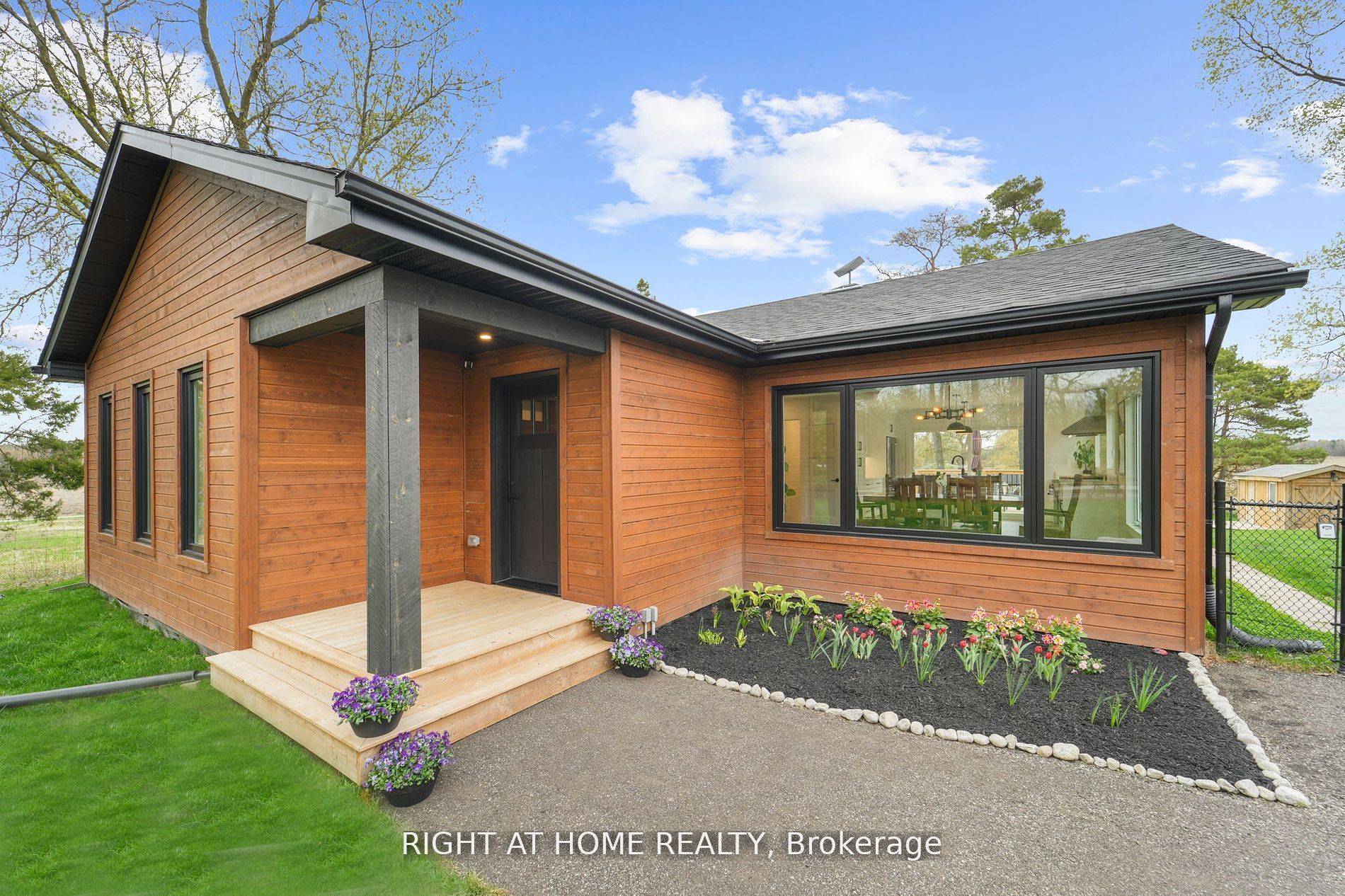 Whitchurch-stouffville, ON L4A 2W1,17083 Warden AVE