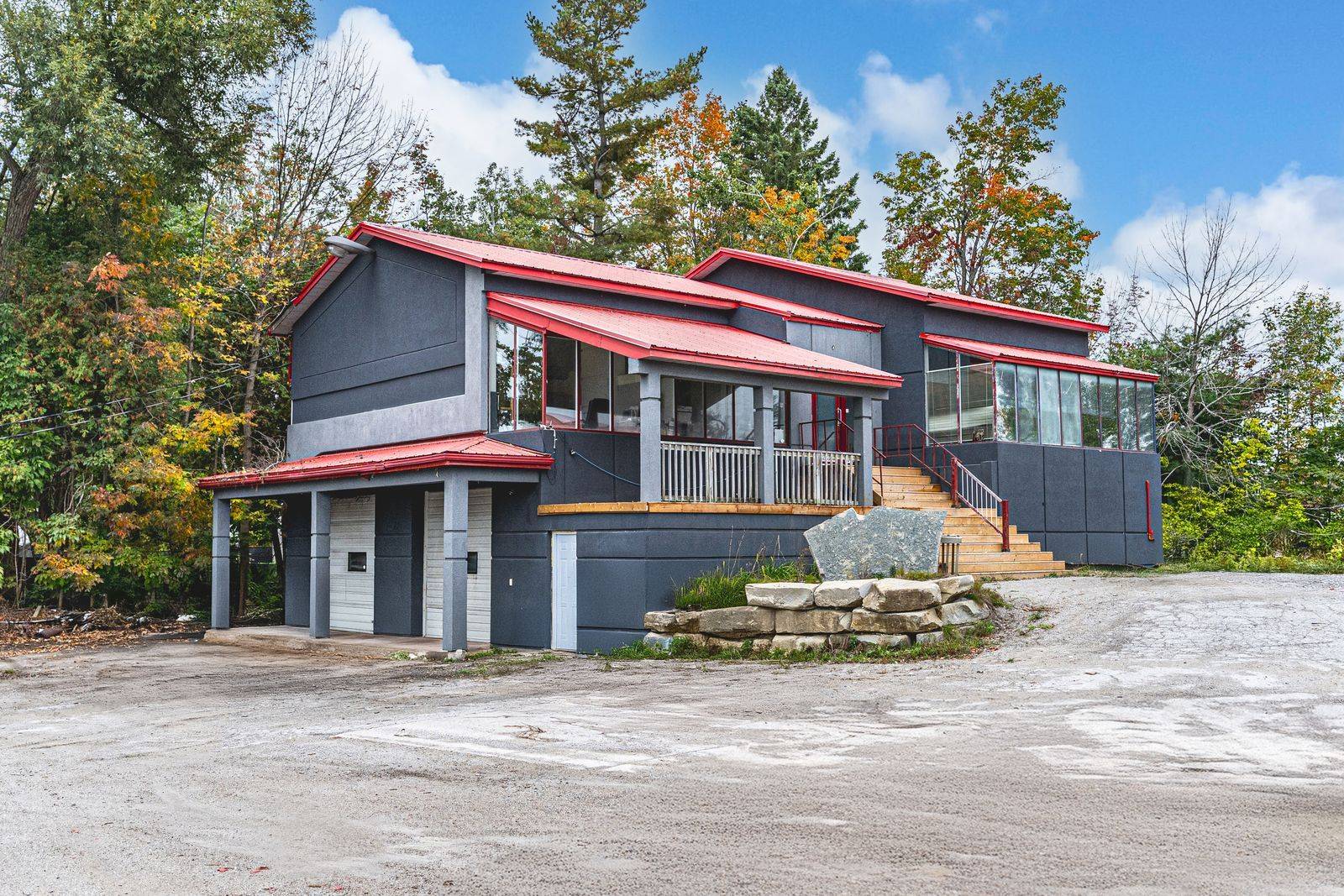 Severn, ON L3V 0N4,8420 11 HWY S