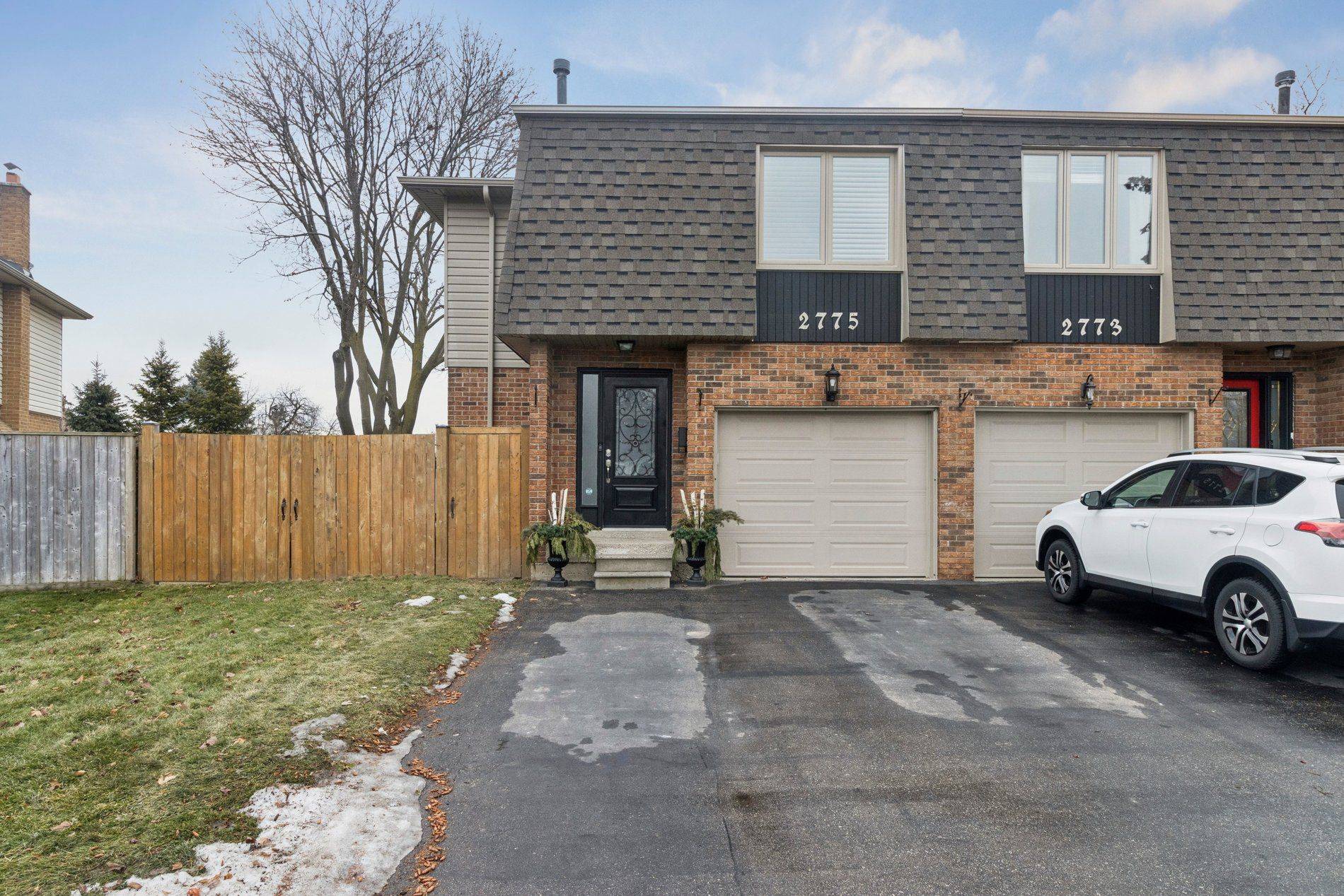 Mississauga, ON L5L 1T4,2775 Windjammer RD