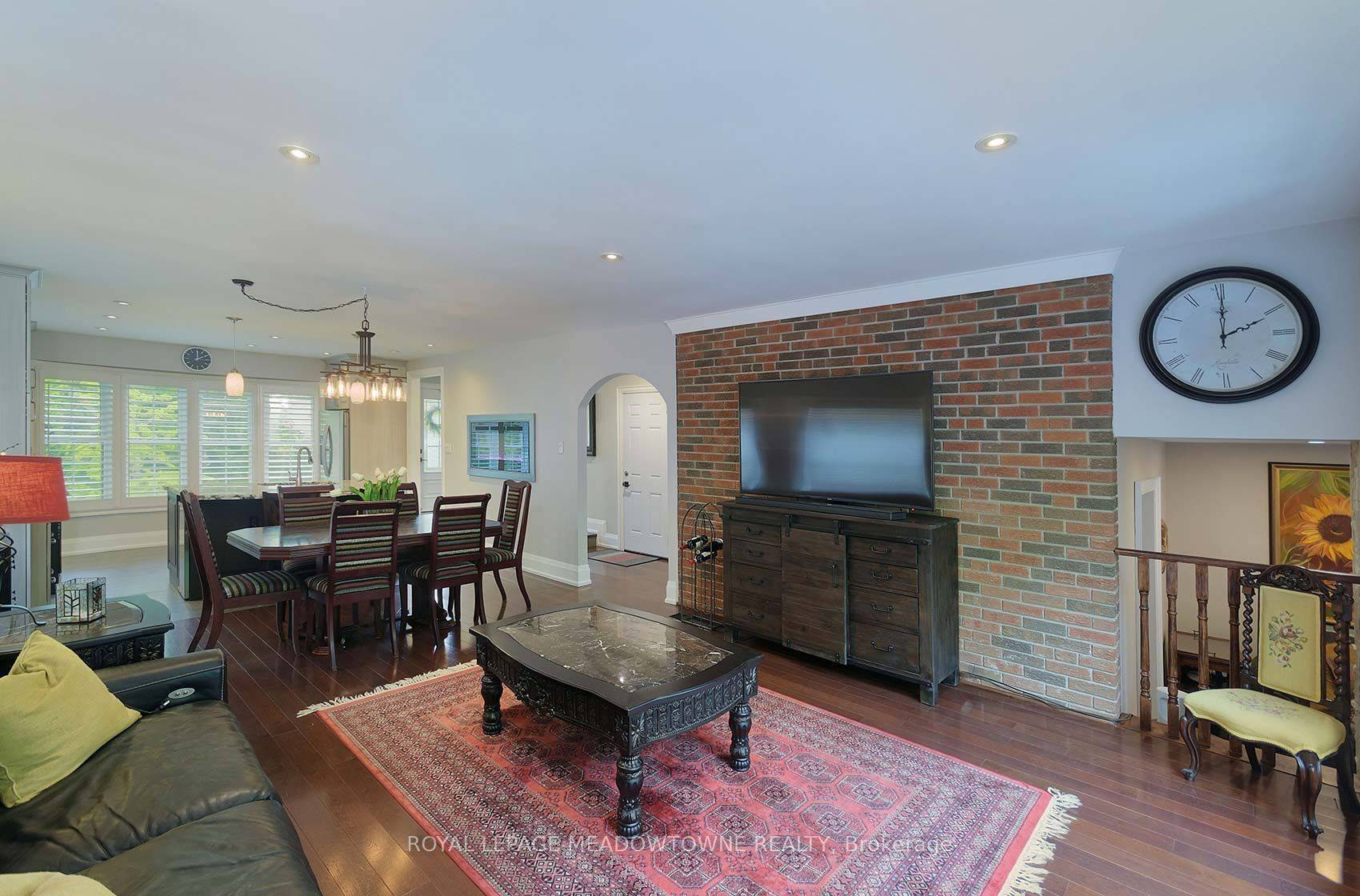 Mississauga, ON L5L 2H9,2818 Folkway DR