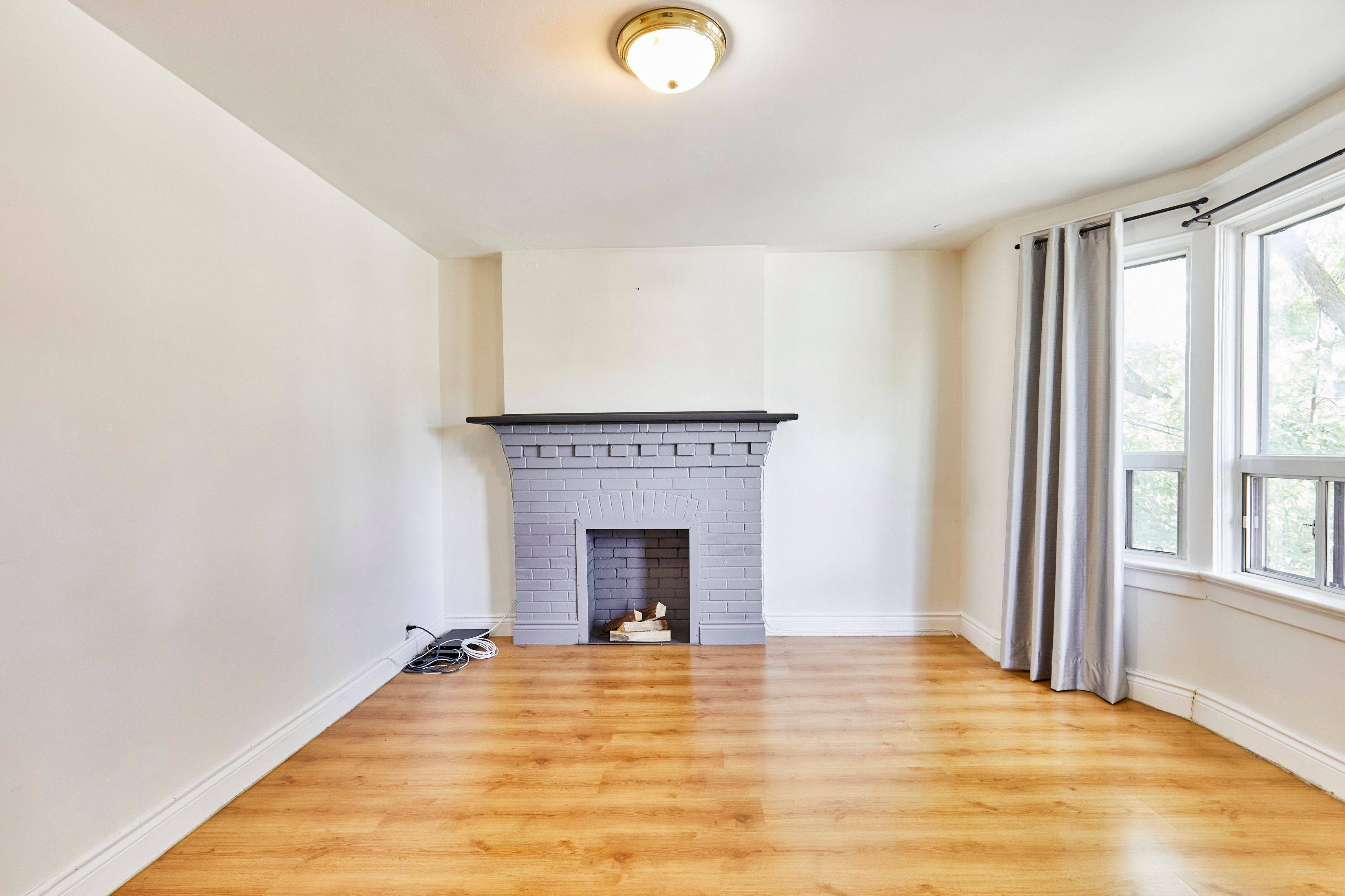 Toronto W03, ON M6H 3Z9,1351 Lansdowne AVE #Upper