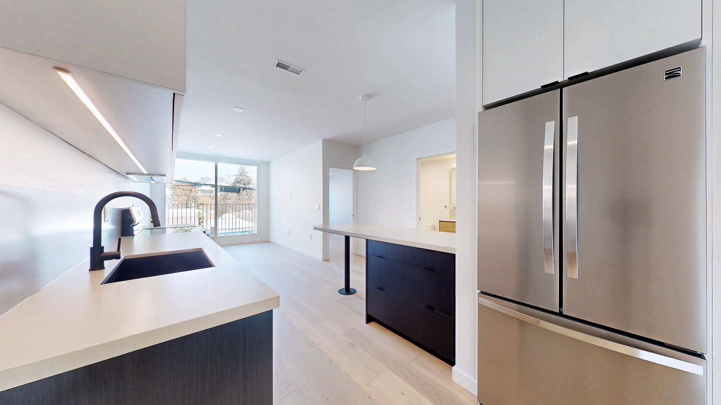 Toronto W02, ON M6P 2A1,3122 Dundas ST W #Unit 4