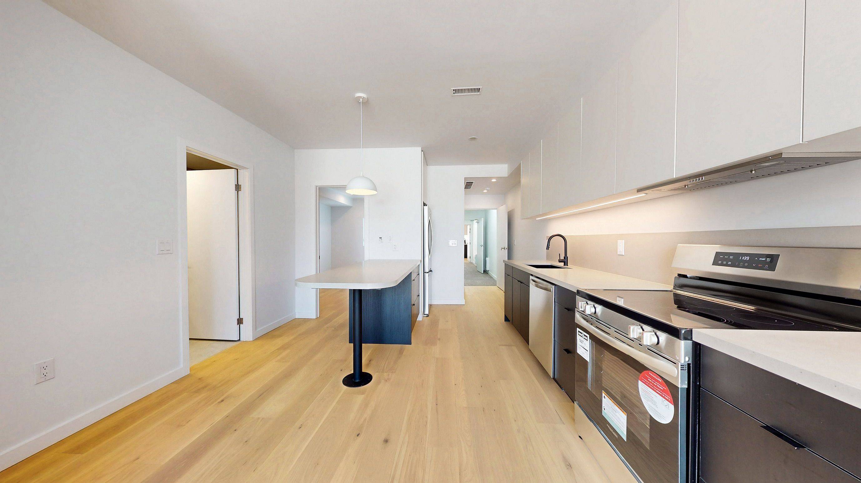 Toronto W02, ON M6P 2A1,3122 Dundas ST W #Unit 4