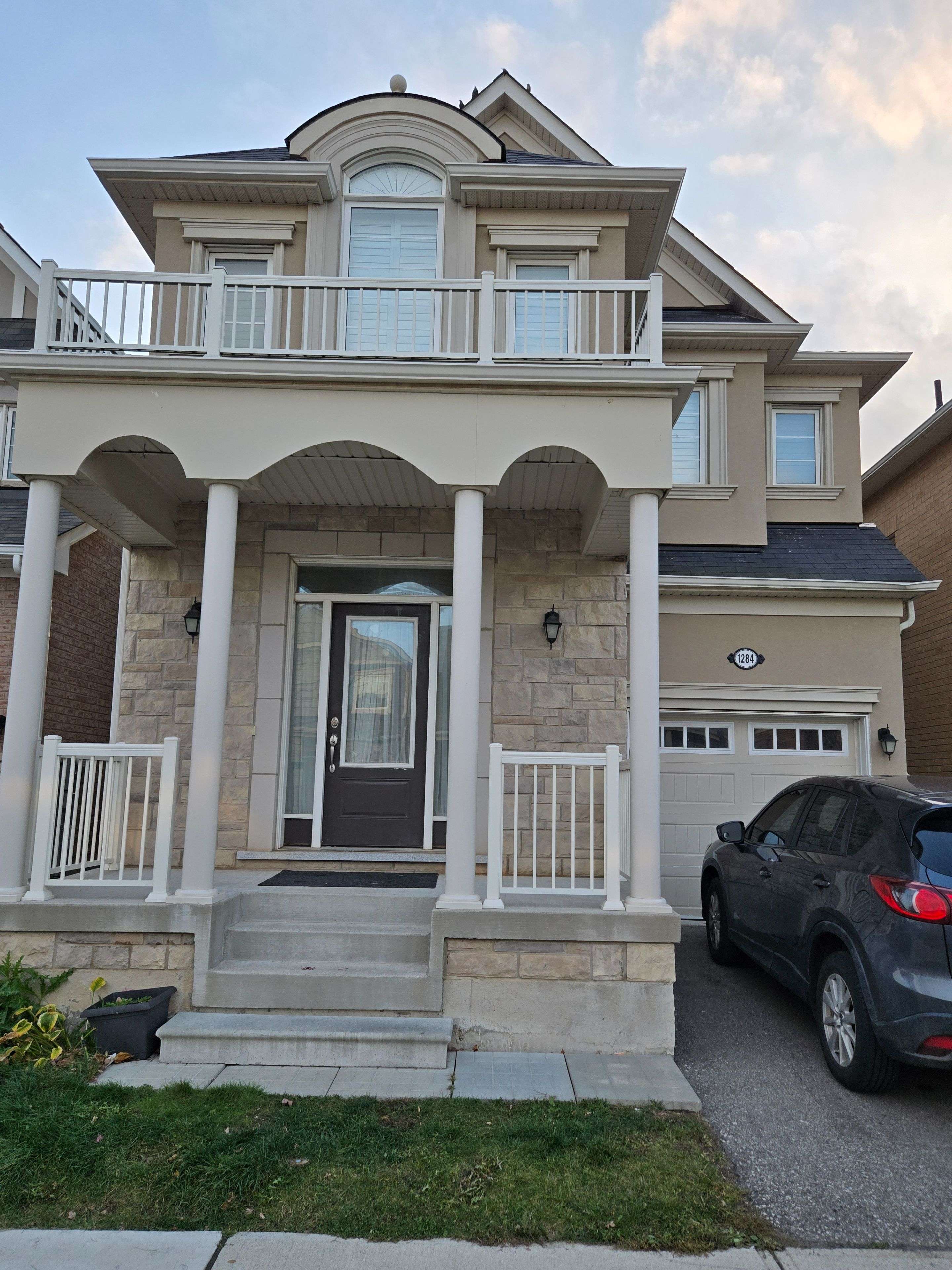 Milton, ON L9E 1C9,1284 Leger WAY