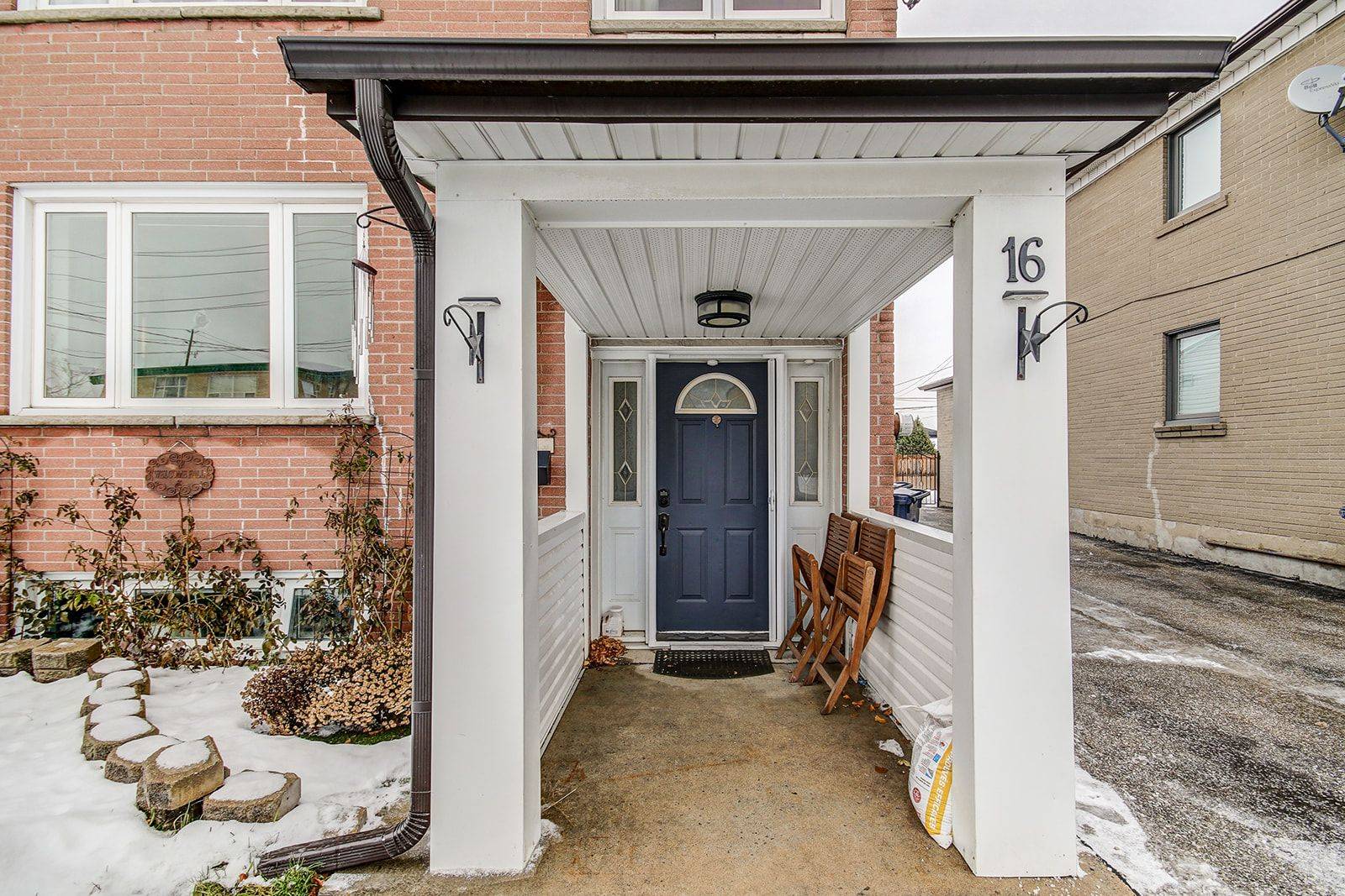 Toronto W10, ON M9W 1S4,16 Allenby AVE