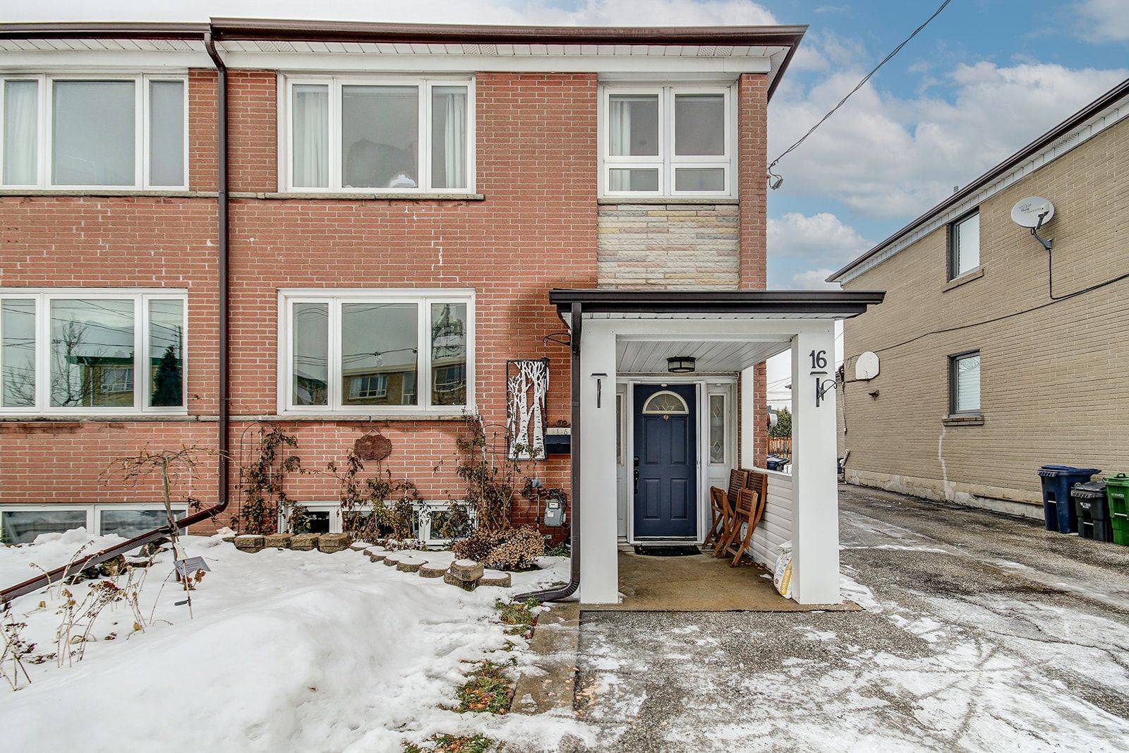 Toronto W10, ON M9W 1S4,16 Allenby AVE