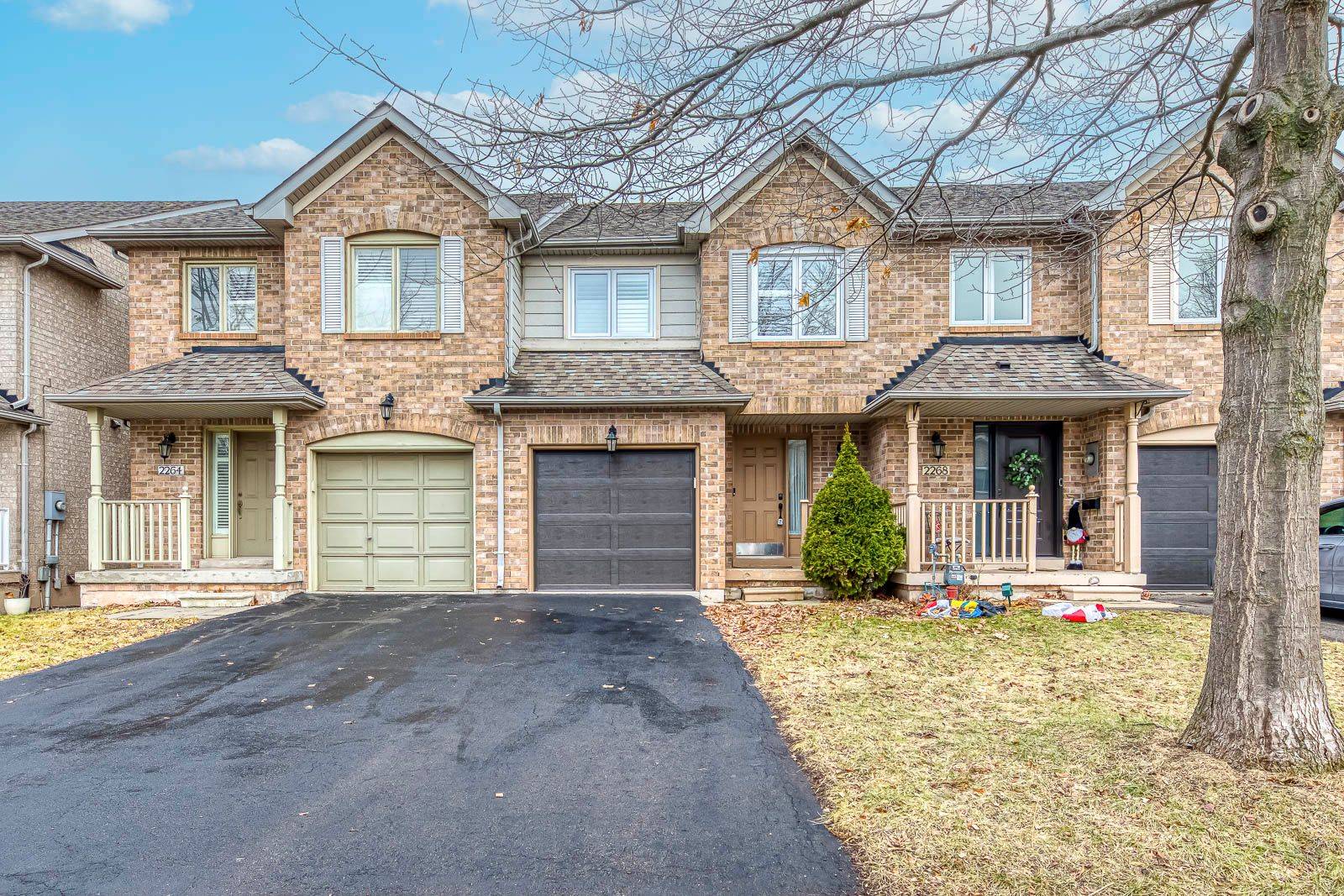 Oakville, ON L6M 3N6,2266 Arbourview DR