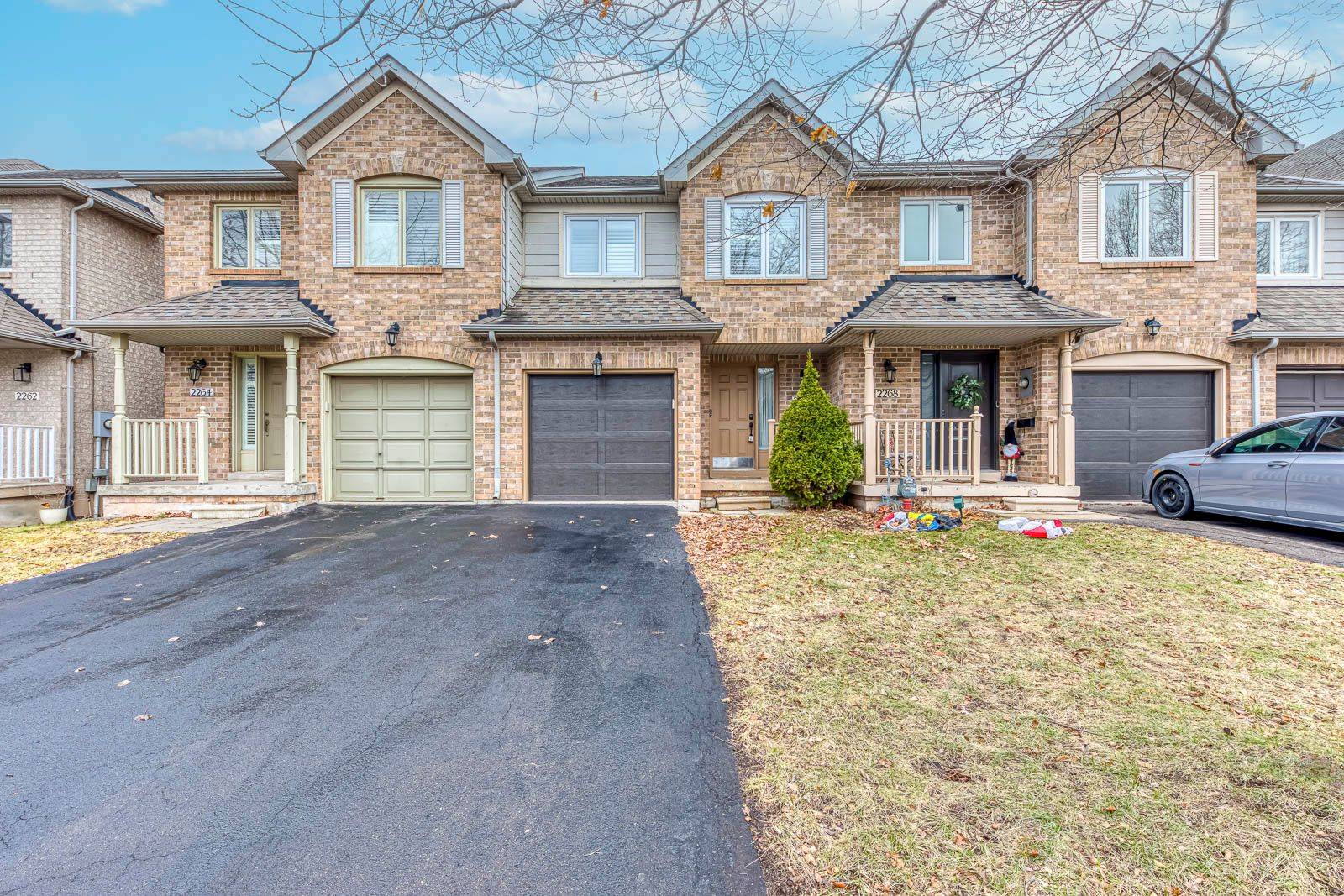 Oakville, ON L6M 3N6,2266 Arbourview DR