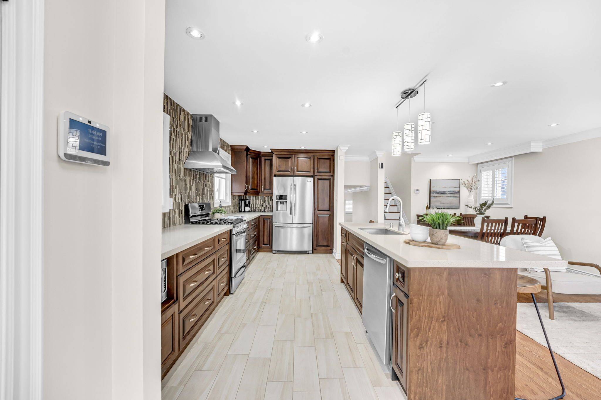 Mississauga, ON L5A 3L6,3582 Nadine CRES