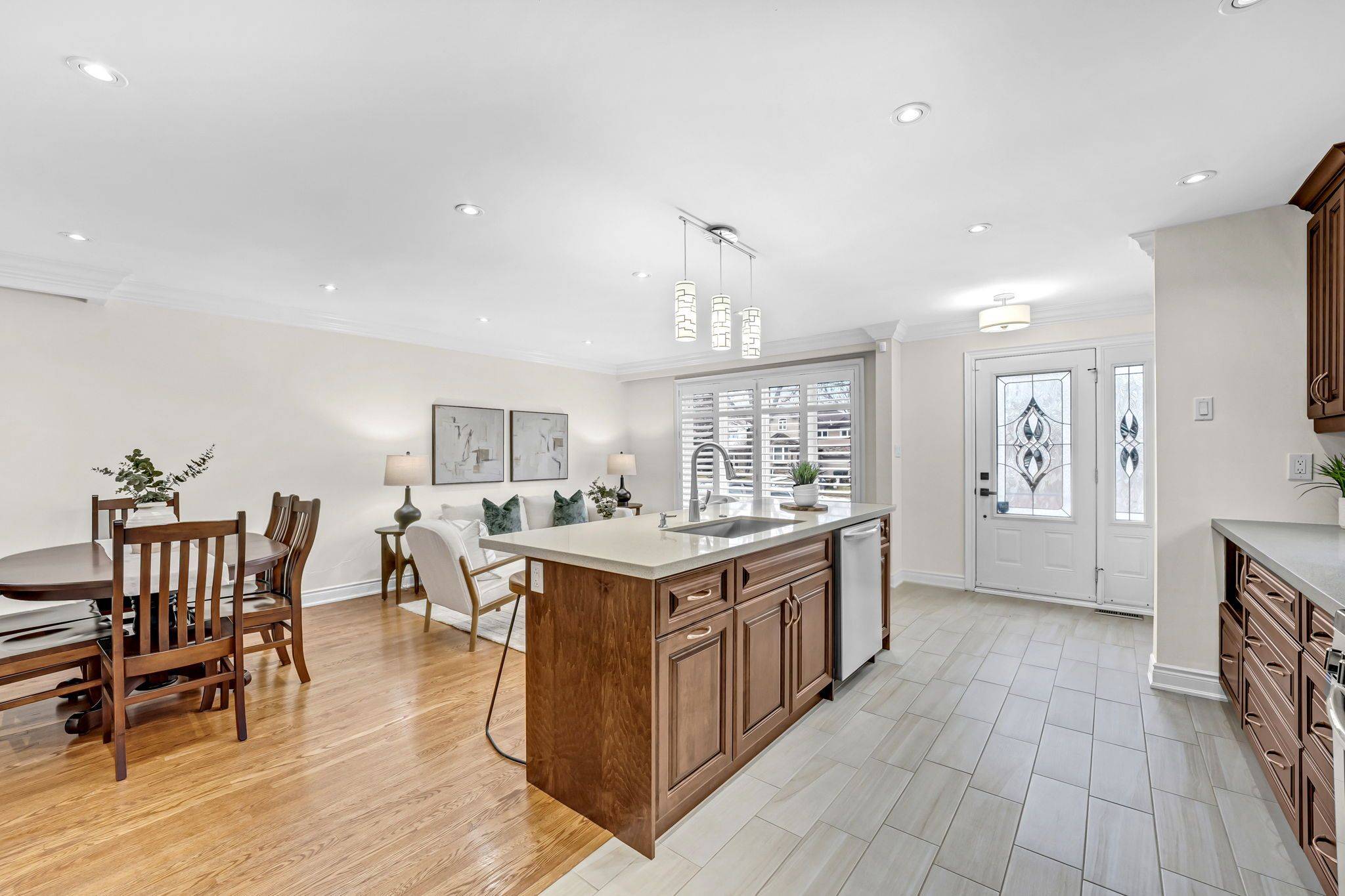 Mississauga, ON L5A 3L6,3582 Nadine CRES