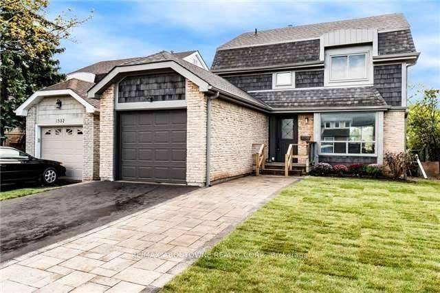 Oakville, ON L6H 3A1,1534 Forestdale CT