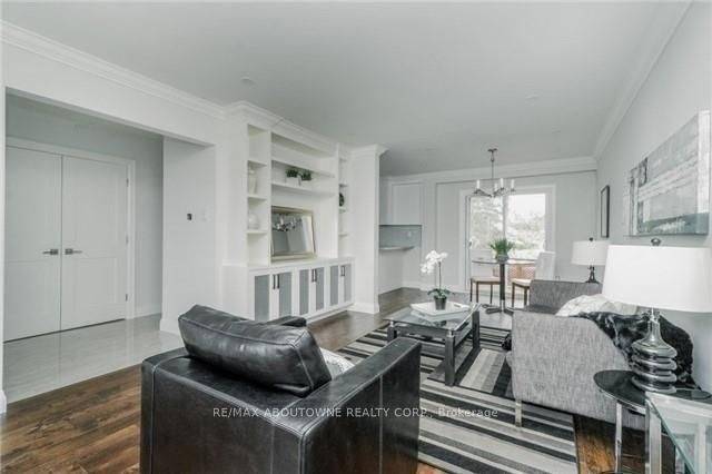 Oakville, ON L6H 3A1,1534 Forestdale CT