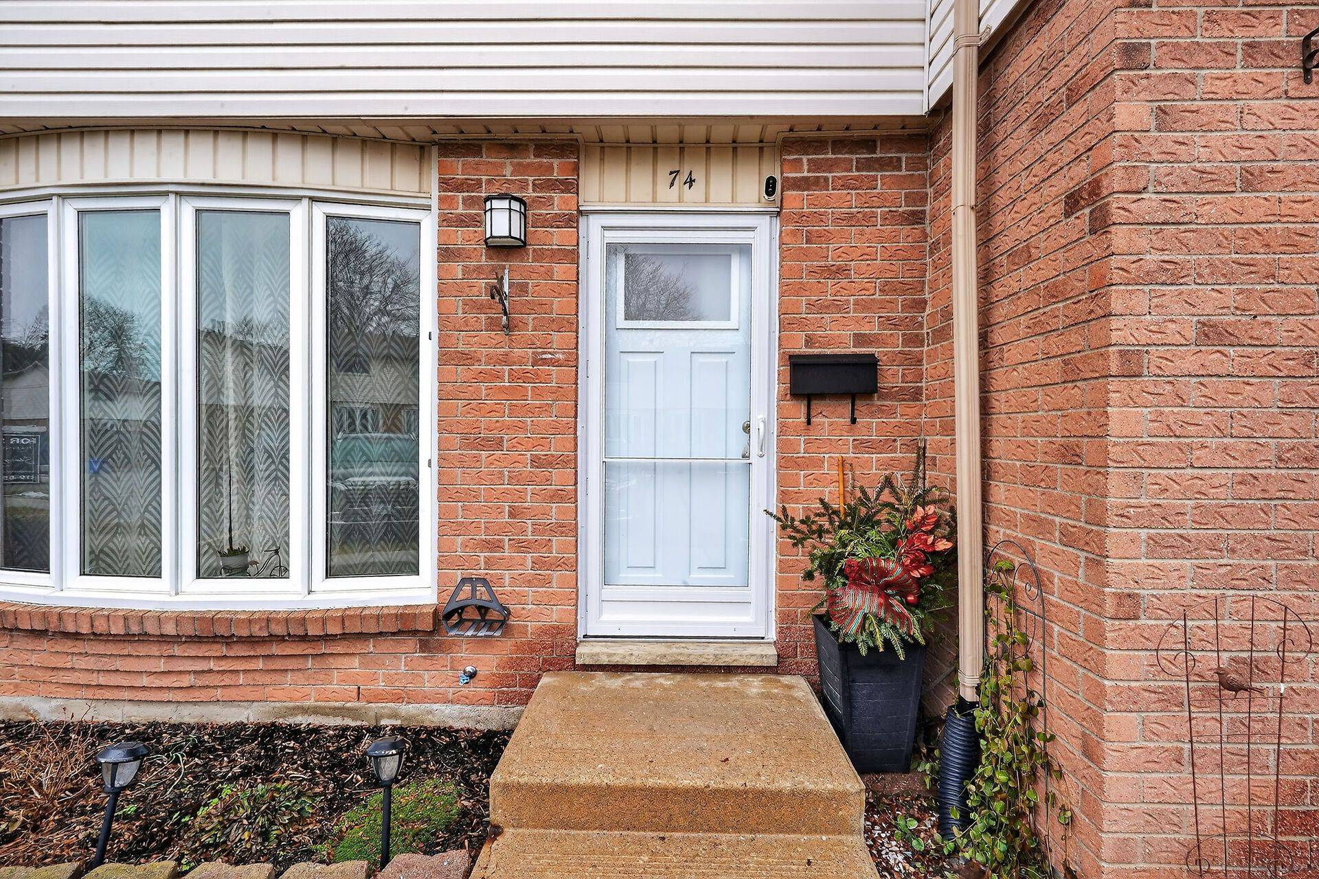 London South, ON N6E 1L2,700 Exeter RD #74