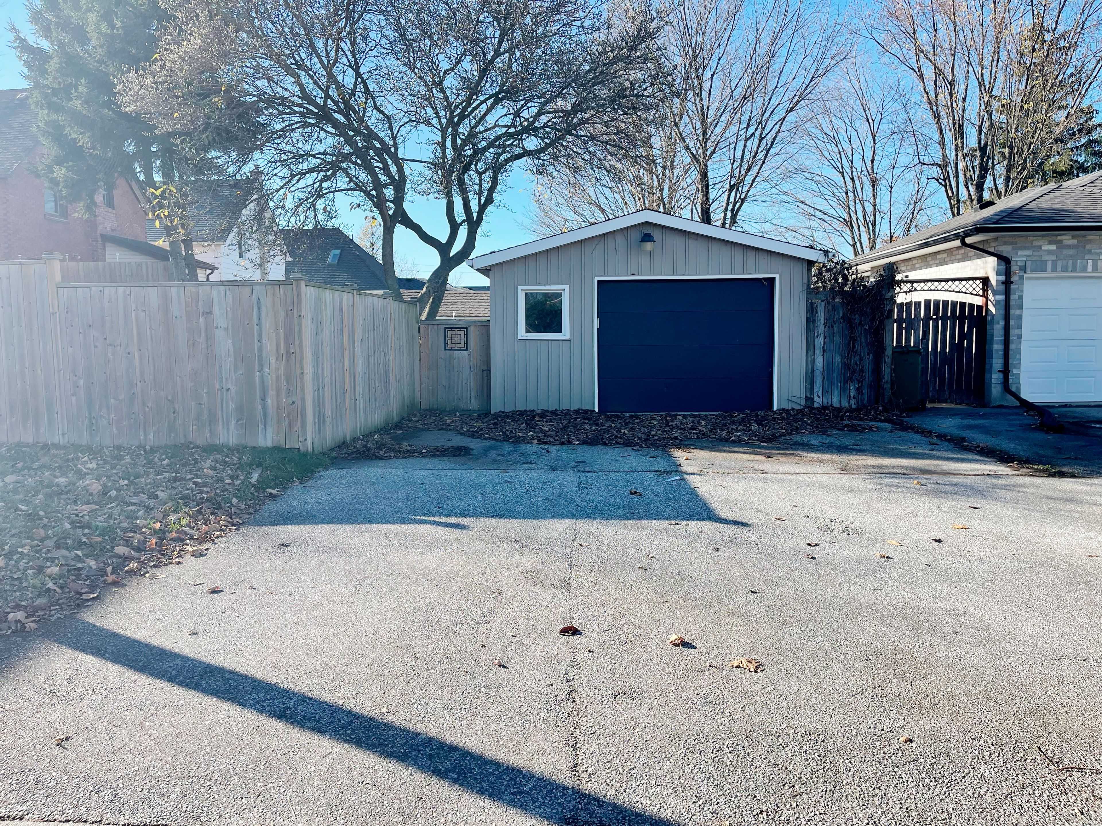 St. Thomas, ON N5P 1Y6,64 Edward ST