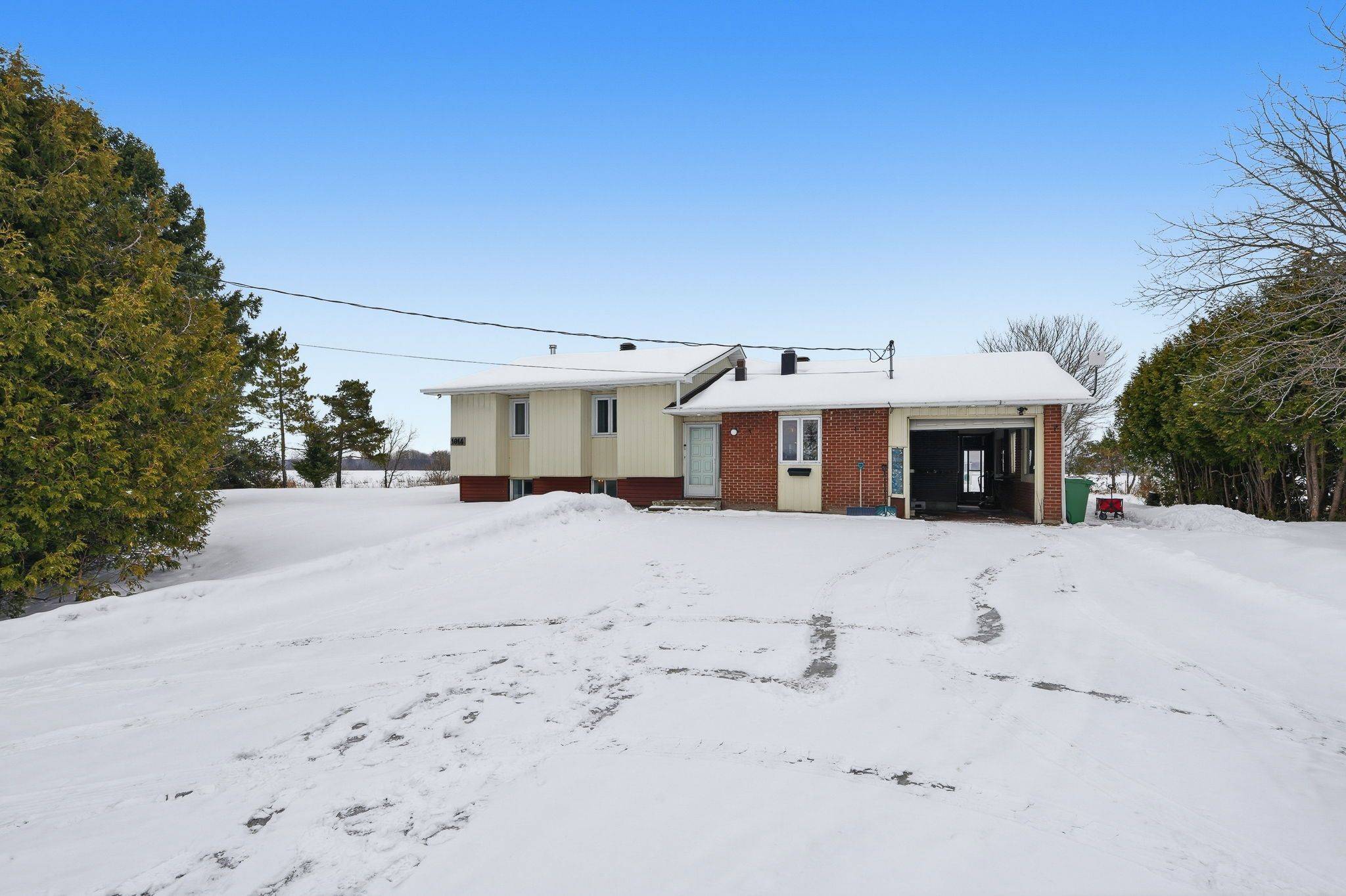 Clarence-rockland, ON K0A 1N0,1014 Filion RD