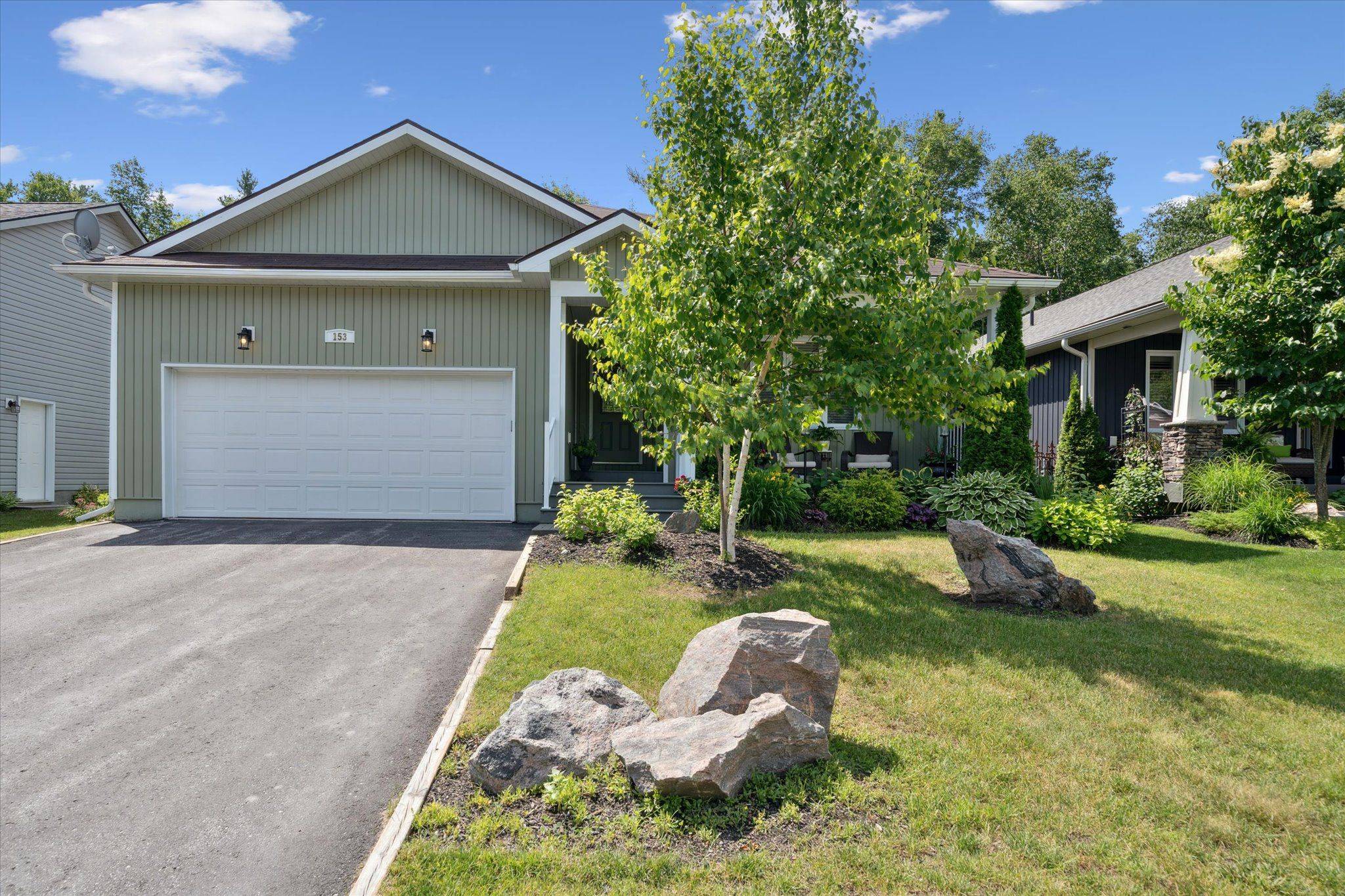 Gravenhurst, ON P1P 0A3,153 Pineridge Gate