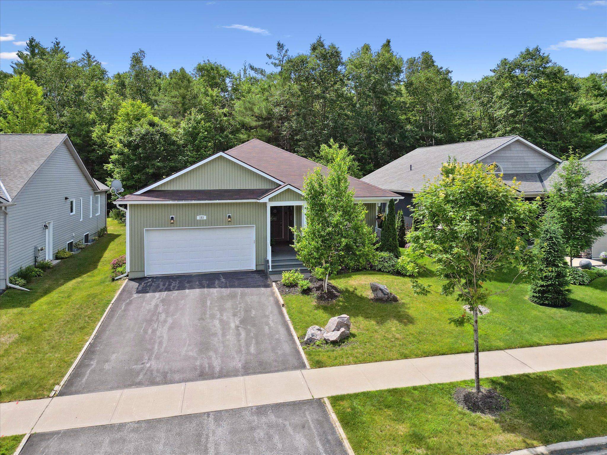 Gravenhurst, ON P1P 0A3,153 Pineridge Gate