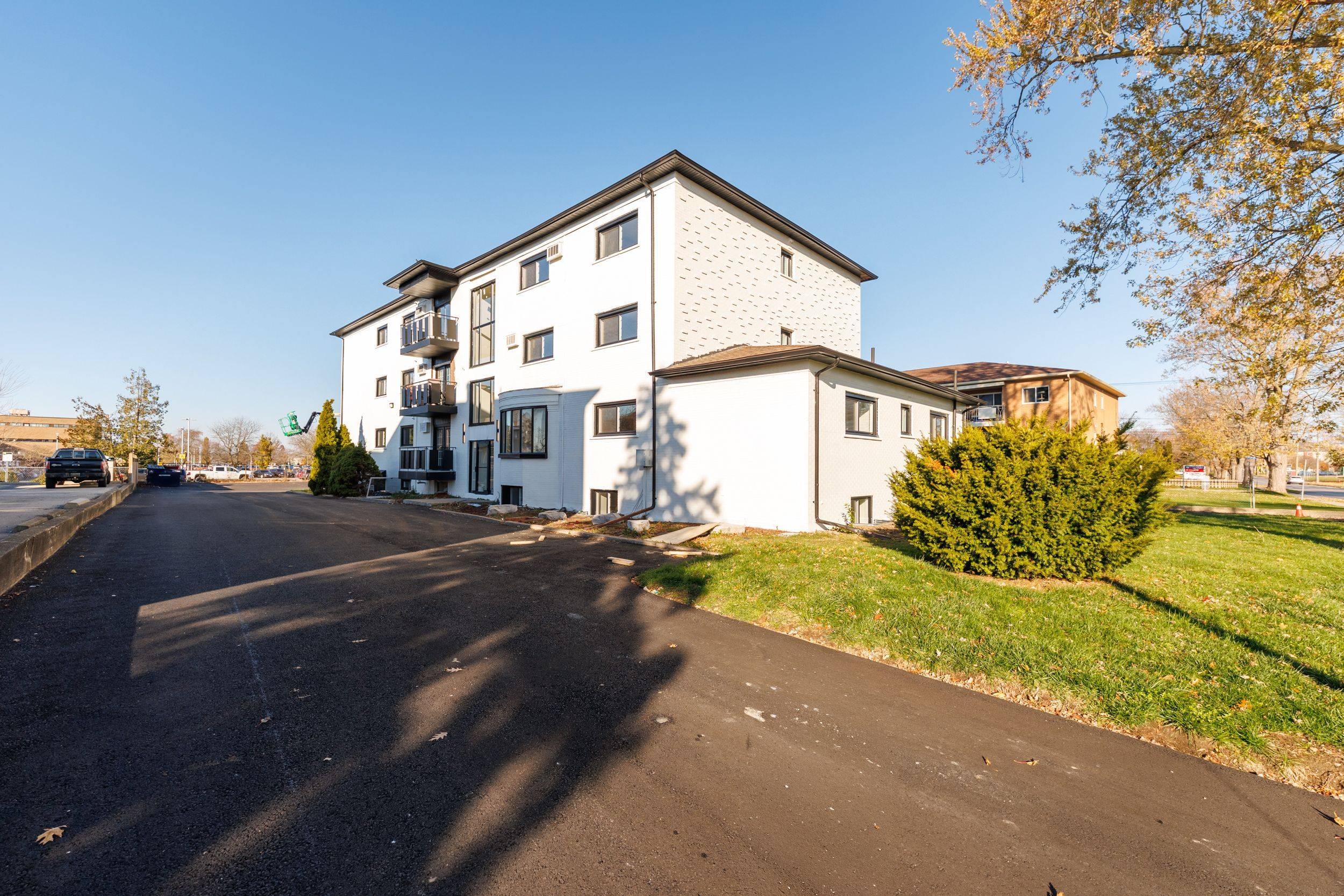 Welland, ON L3B 3C8,141 Plymouth RD #Unit 2