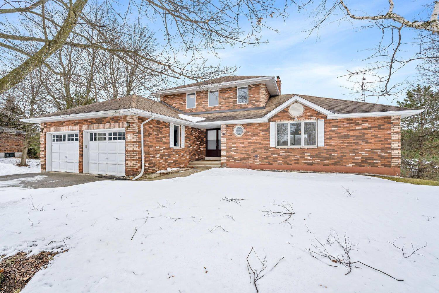 Erin, ON N0B 1T0,6 CEDAR RIDGE CT