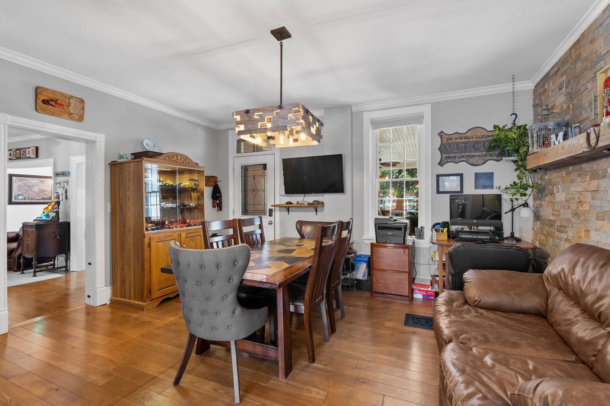 Carleton Place, ON K7C 1B2,133 Mary ST N