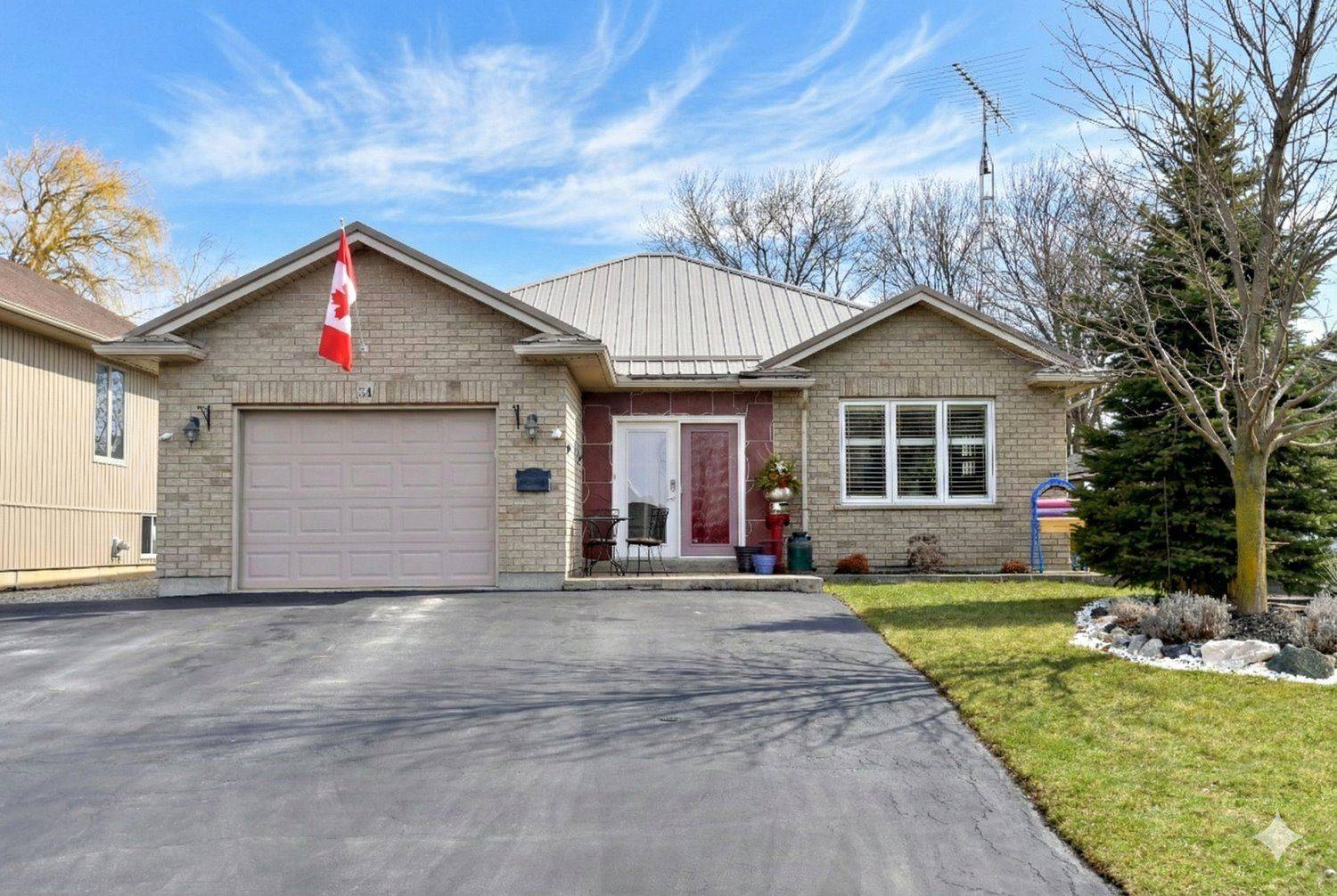 Haldimand, ON N0A 1J0,34 Davis ST