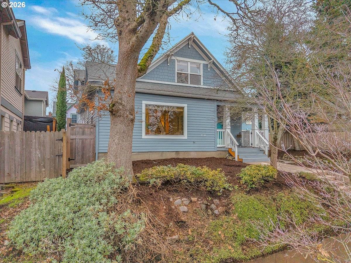 Portland, OR 97211,1017 NE SKIDMORE ST