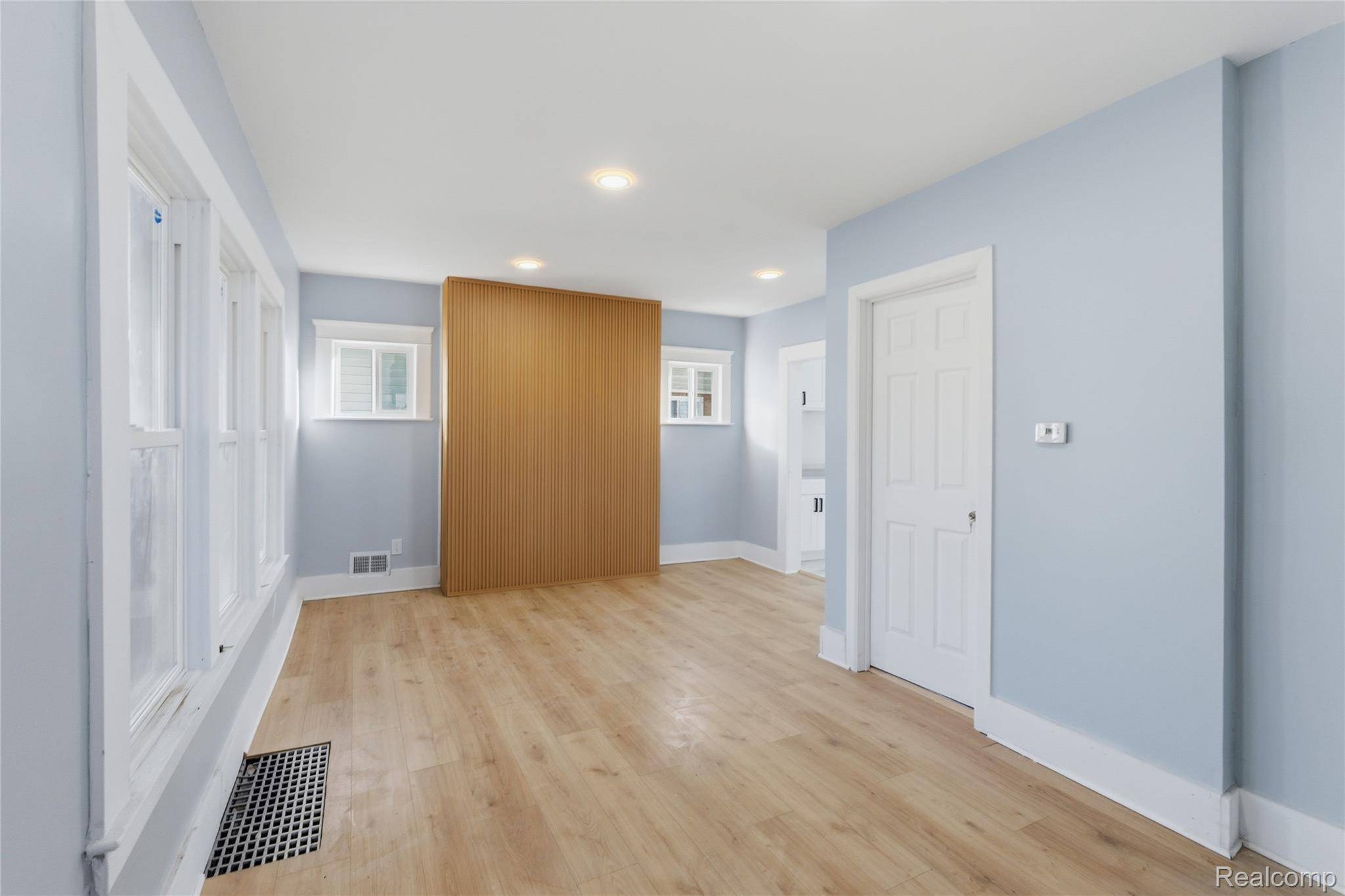 Highland Park, MI 48203,517 W Hollywood