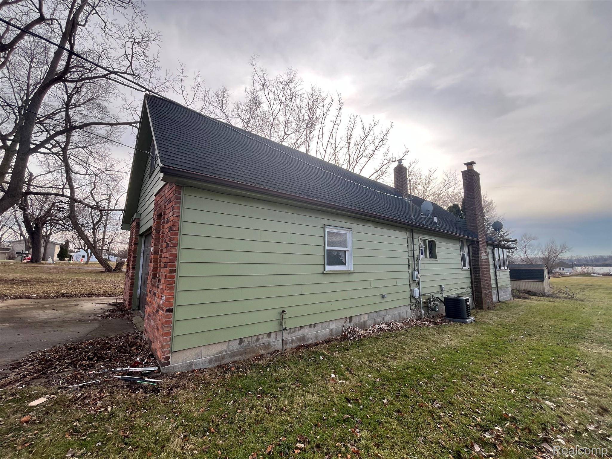 Grosse Ile, MI 48138,19826 Keith AVE