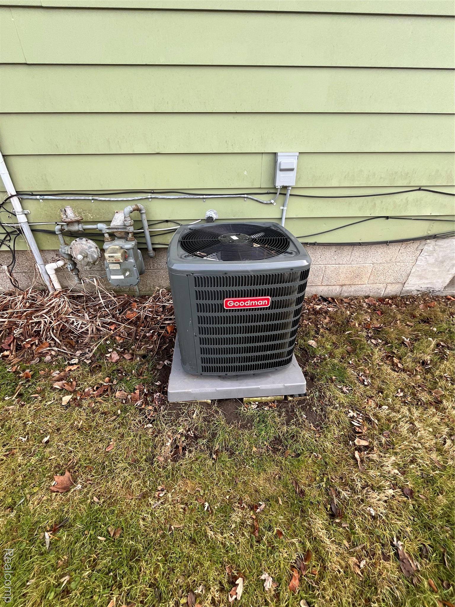 Grosse Ile, MI 48138,19826 Keith AVE