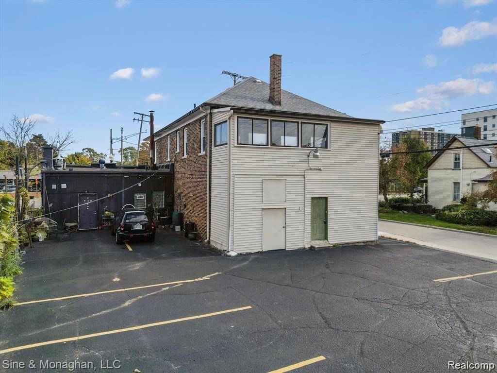 Royal Oak, MI 48067,603 N MAIN ST