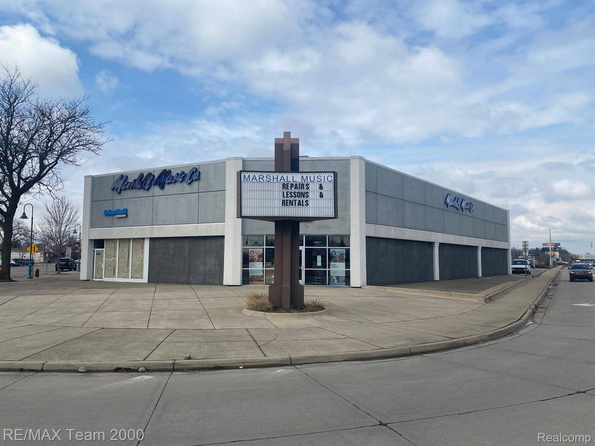 6530 ALLEN RD, Allen Park, MI 48101