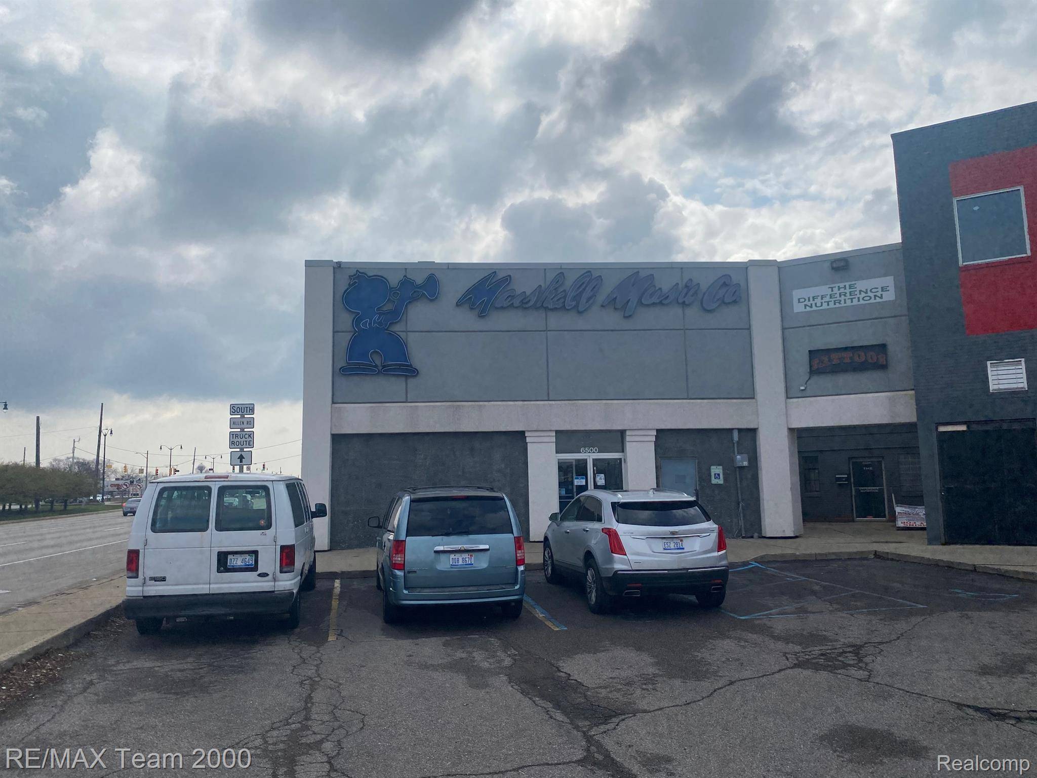 6530 ALLEN RD, Allen Park, MI 48101