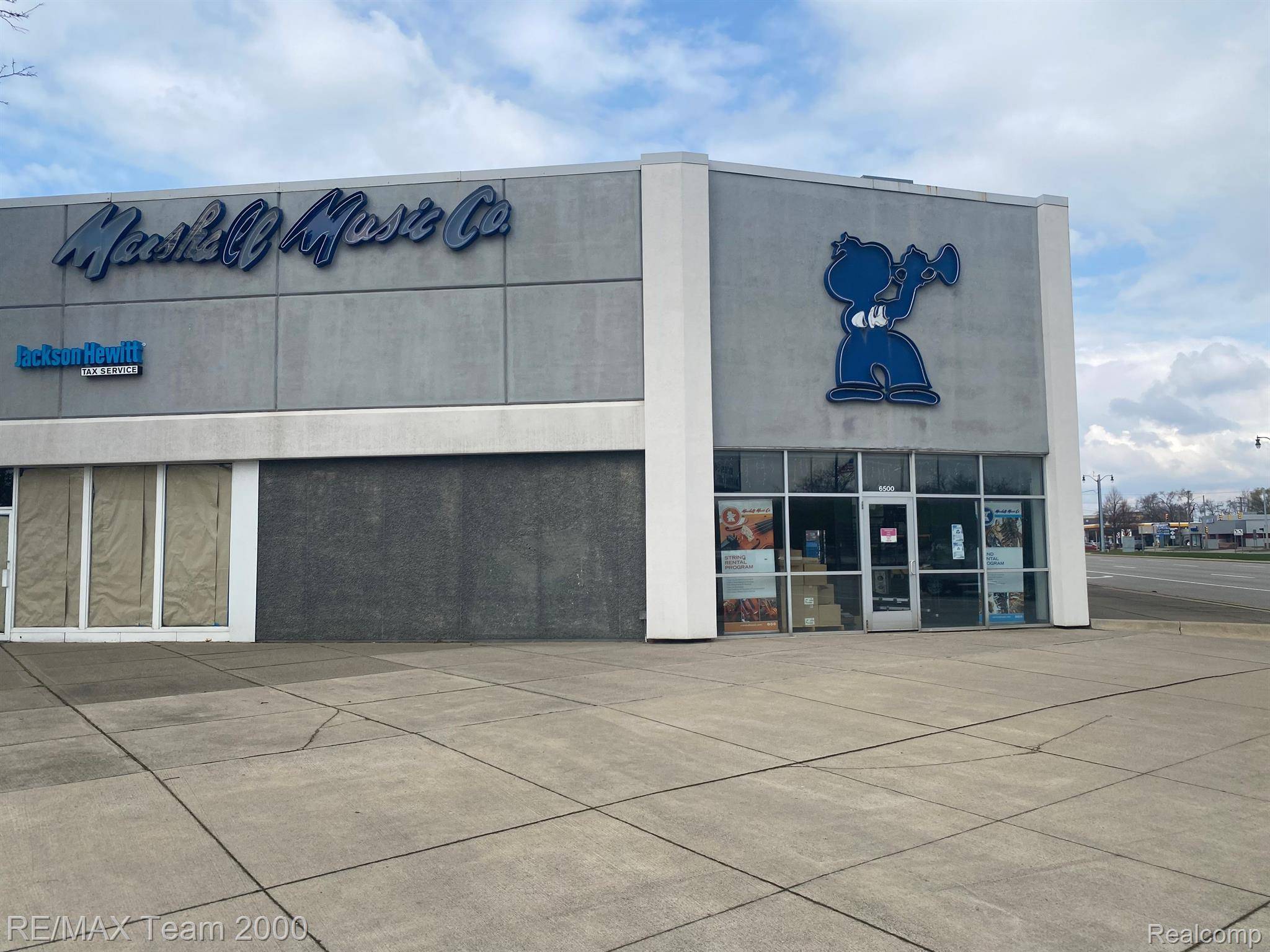 6530 ALLEN RD, Allen Park, MI 48101