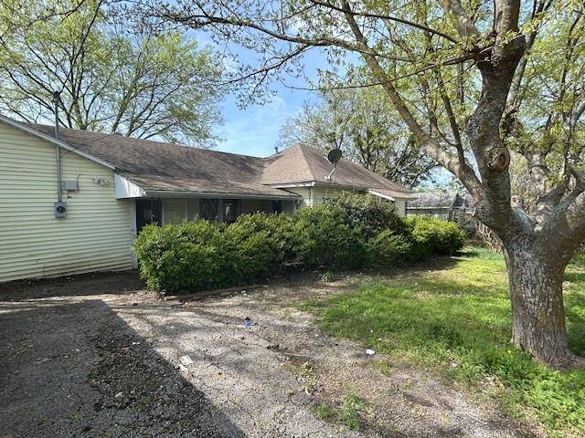 Whitewright, TX 75491,507 W Locust Street
