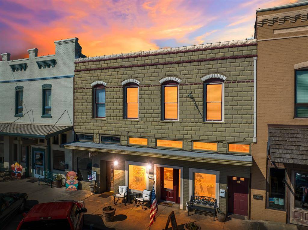 Clifton, TX 76634,114 N Avenue D