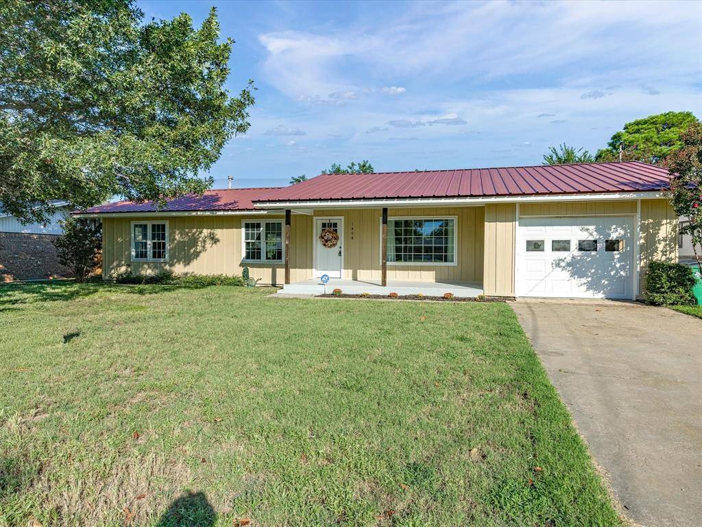 Bowie, TX 76230,1408 Nugent Street