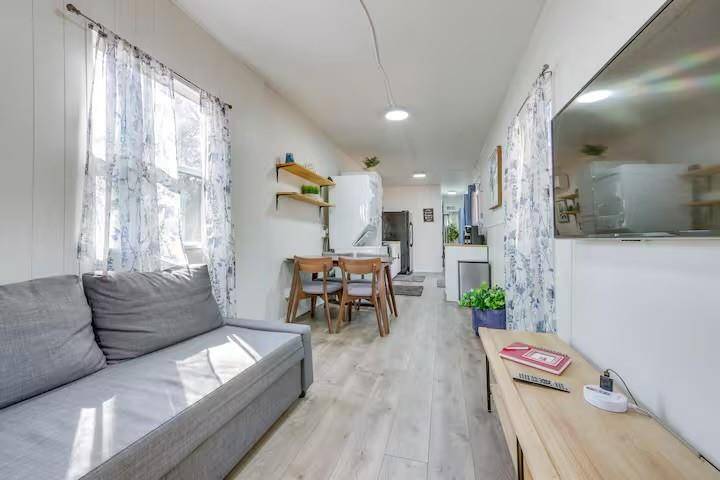 Winnsboro, TX 75494,420 Private Road 8579