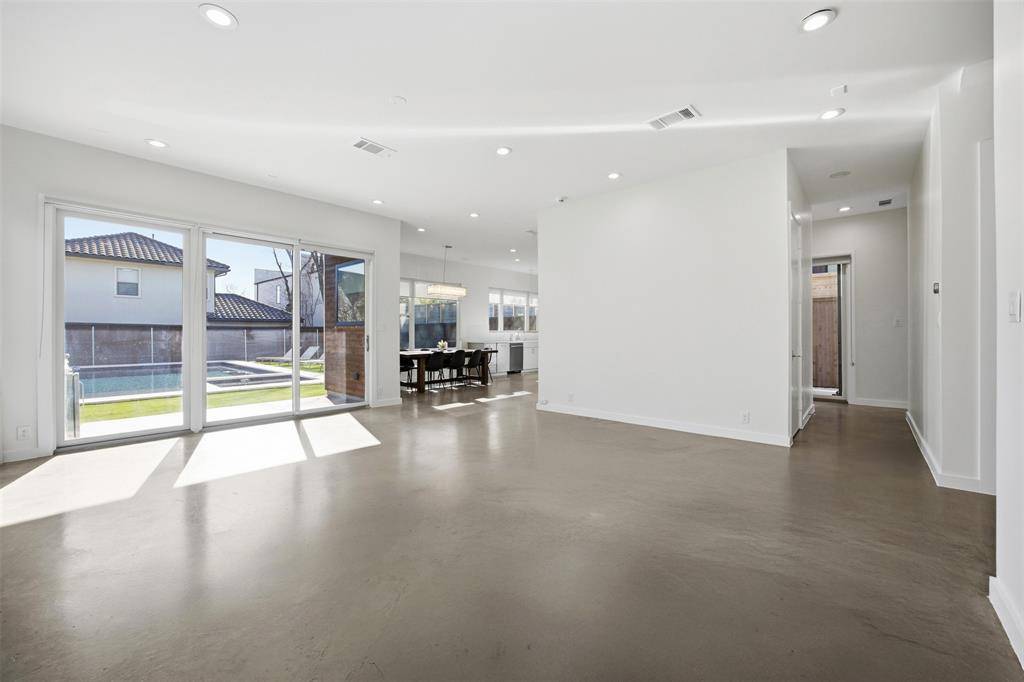 Dallas, TX 75206,5326 Manett Street