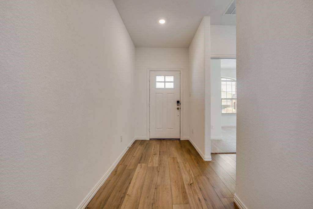 Azle, TX 76020,204 Coconut Drive