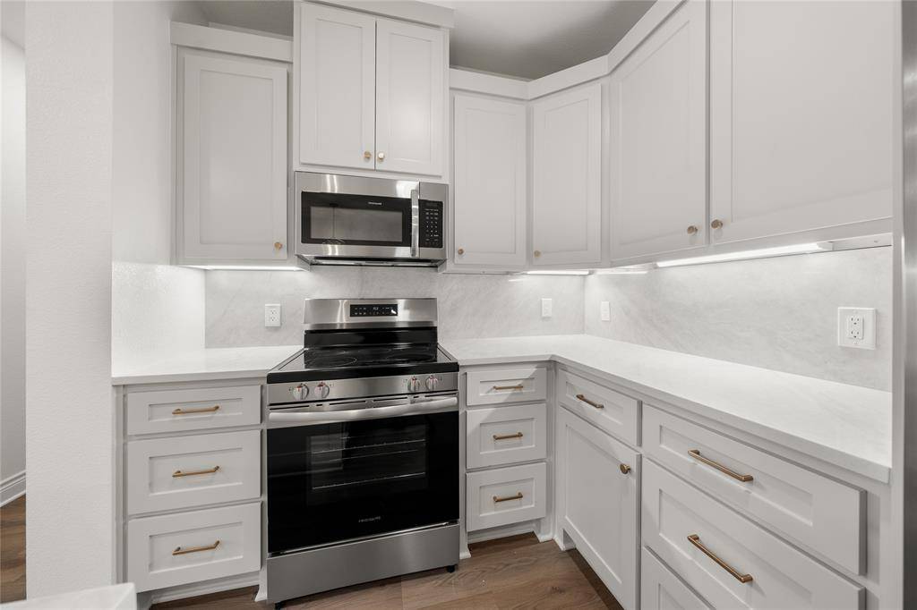 Valley Mills, TX 76689,305 Live Oak Trail